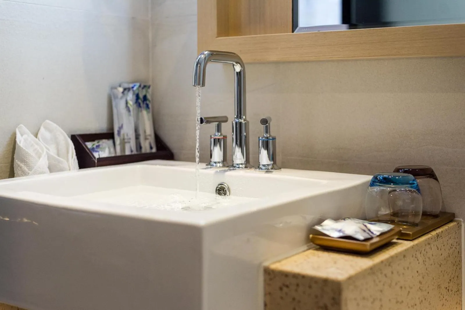 Bathroom in Lavande International Hotel Guangzhou Baiyun International Airport Branch - Free Shuttle Bus to Guangzhou Baiyun International Airport