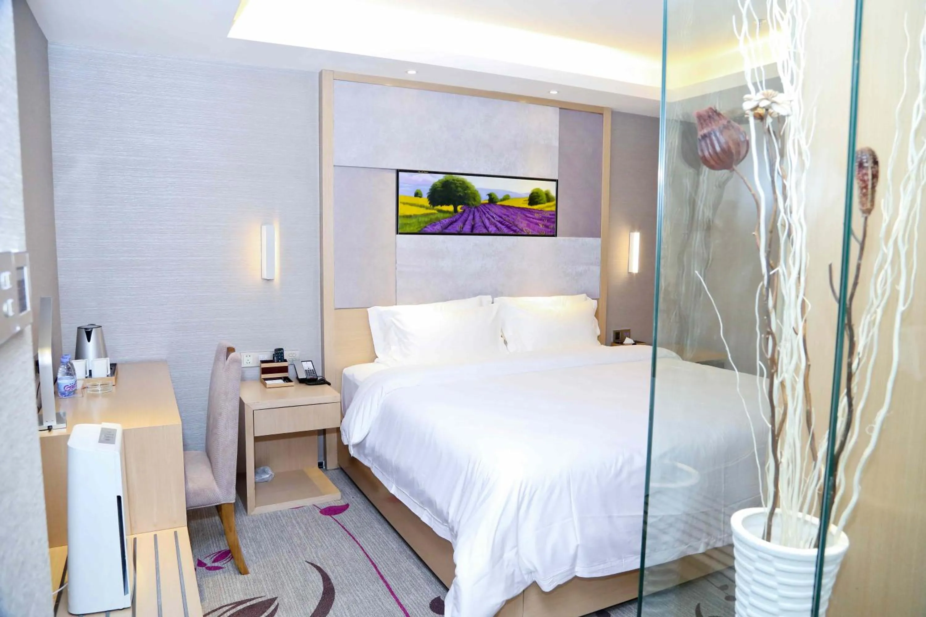 Photo of the whole room, Bed in Lavande Hotel Baiyun International Airport Branch