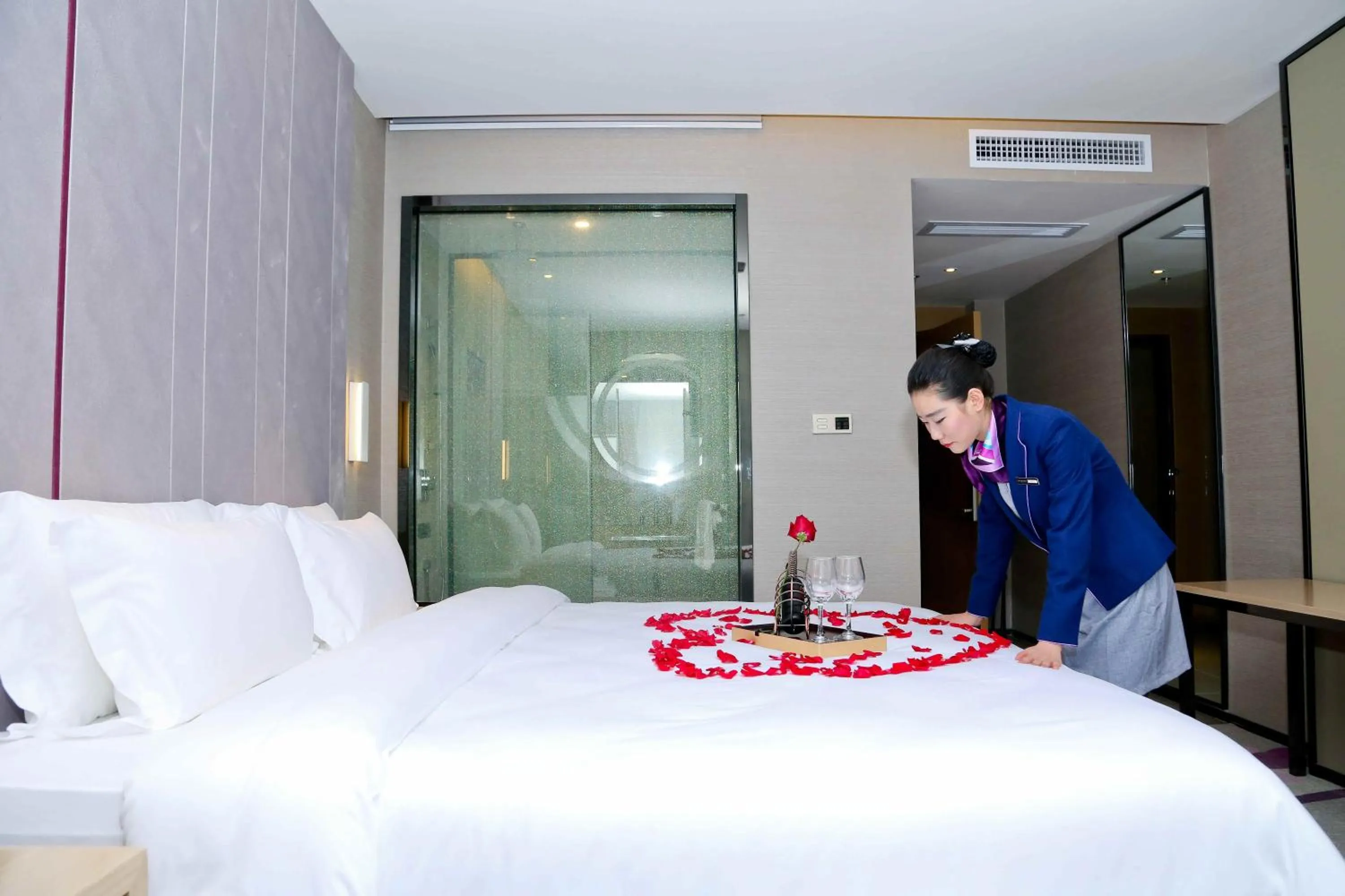 Photo of the whole room, Bed in Lavande Hotel Baiyun International Airport Branch