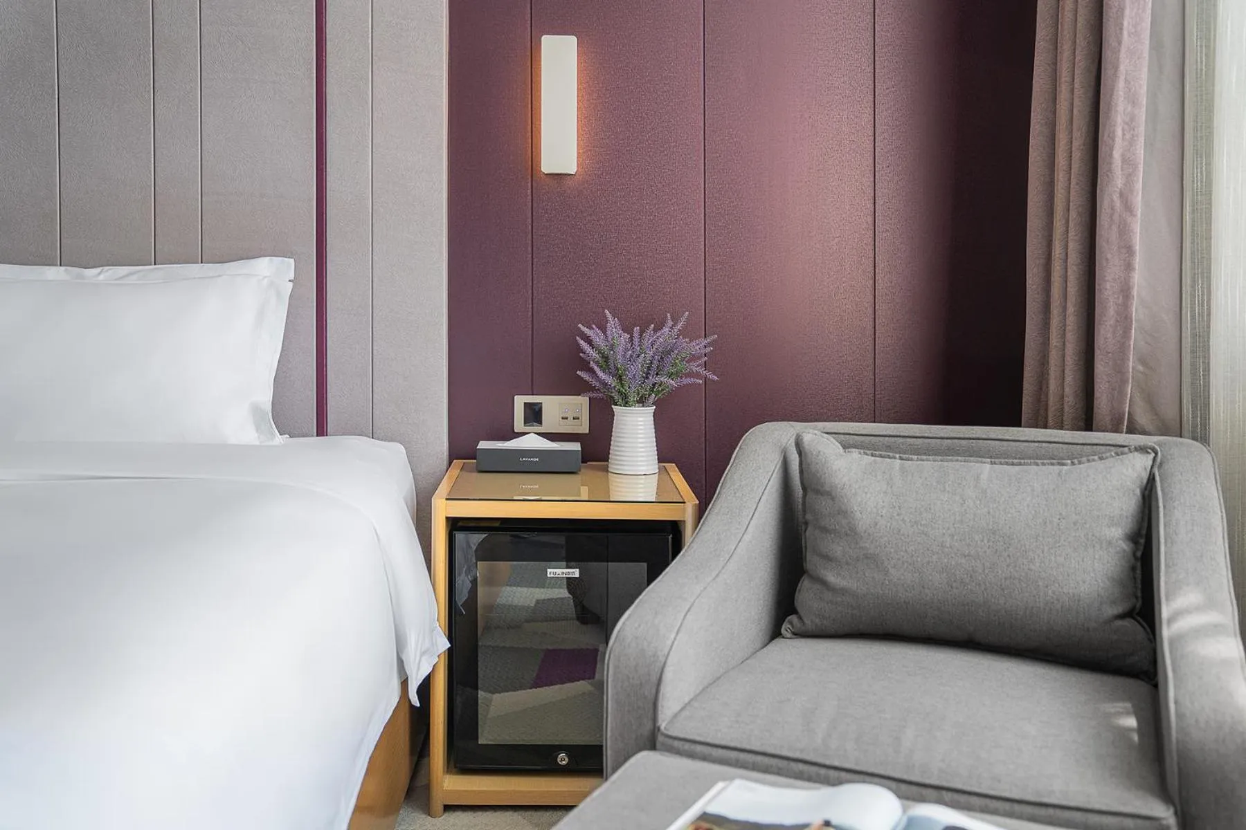 Seating area in Lavande International Hotel Guangzhou Baiyun International Airport Branch - Free Shuttle Bus to Guangzhou Baiyun International Airport