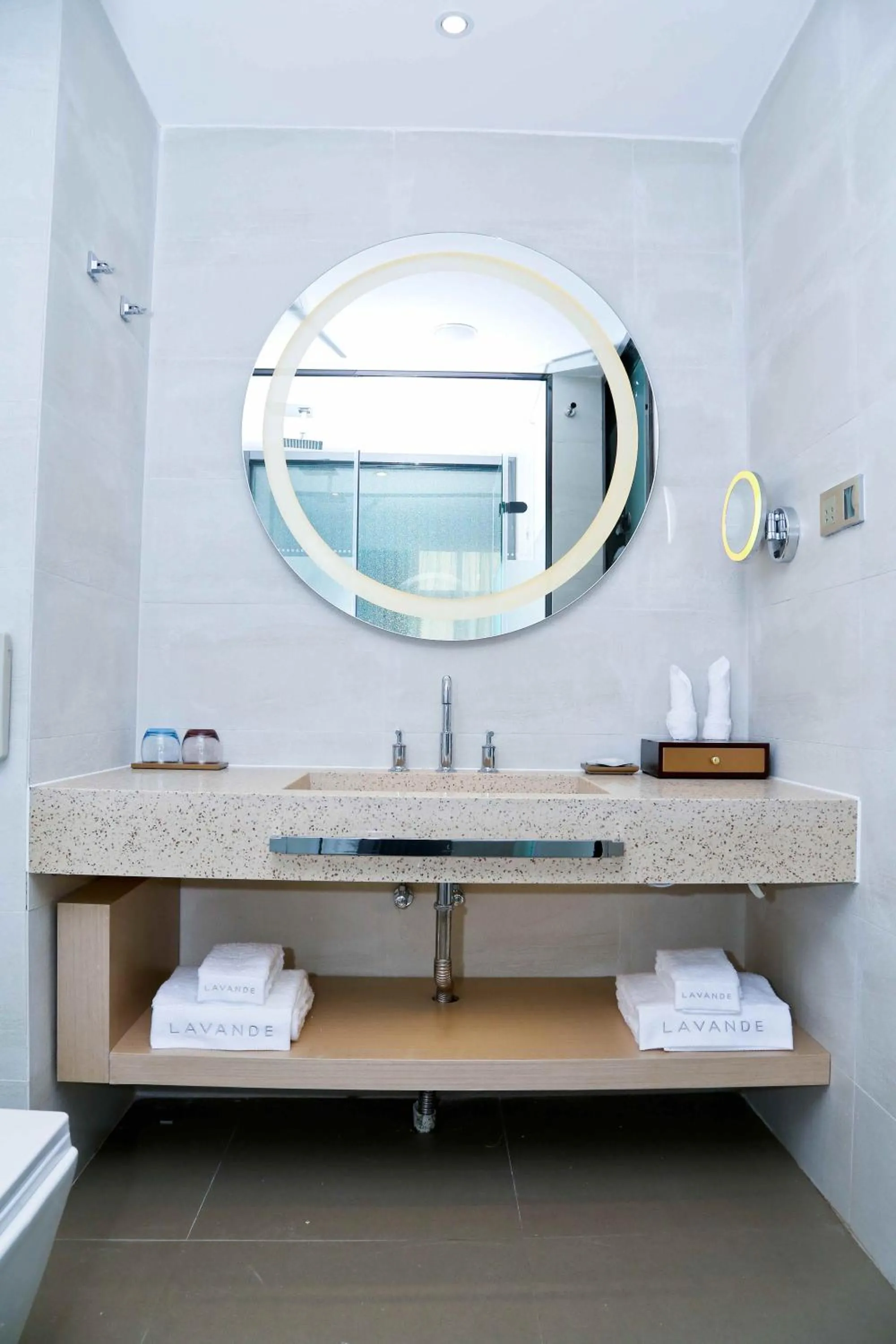 Bathroom in Lavande Hotel Baiyun International Airport Branch