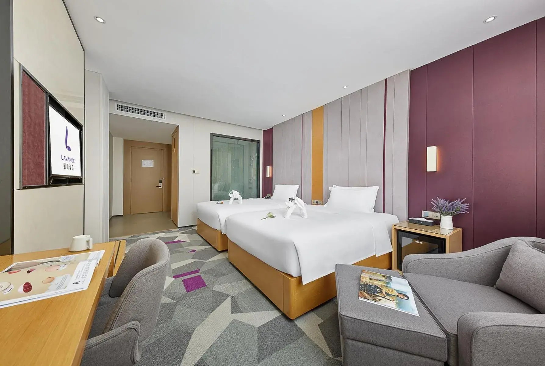 Deluxe Twin Room in Lavande International Hotel Guangzhou Baiyun International Airport Branch - Free Shuttle Bus to Guangzhou Baiyun International Airport Deluxe Twin Room in Lavande International Hotel Guangzhou Baiyun International Airport Branch - Free Shuttle Bus to Guangzhou Baiyun International Airport