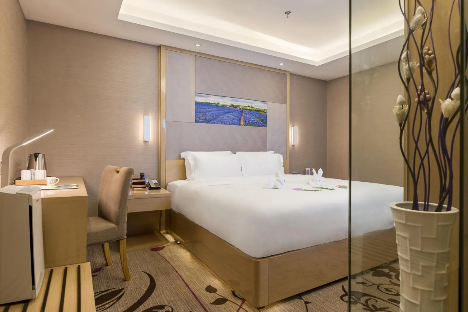 Bed in Lavande International Hotel Guangzhou Baiyun International Airport Branch - Free Shuttle Bus to Guangzhou Baiyun International Airport