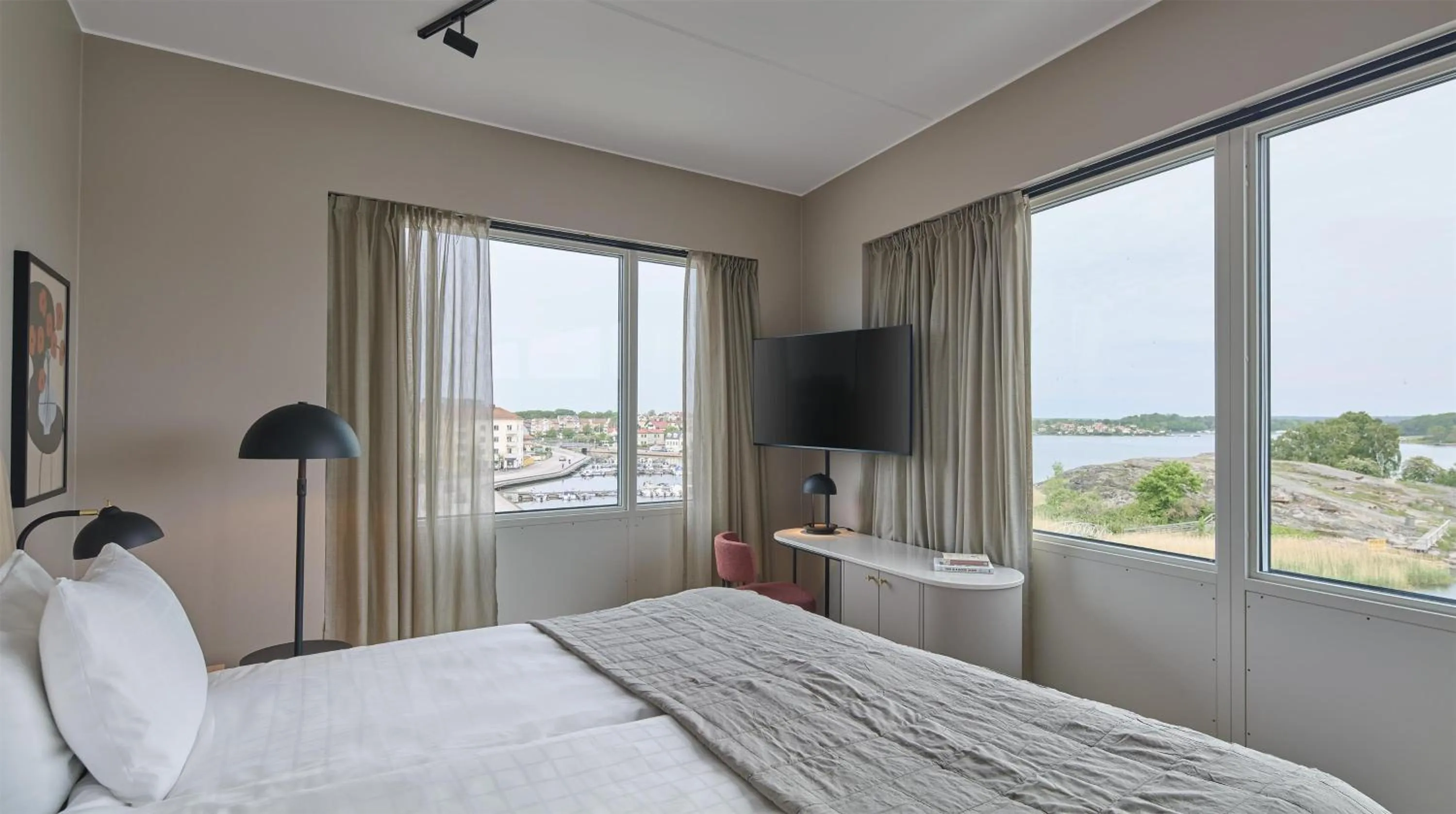 Bedroom, Bed in Scandic Karlskrona