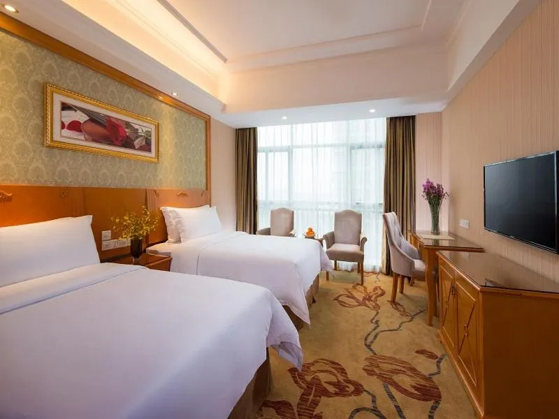 Bed in Vienna Classic Shenzhen Longhua Bus Station