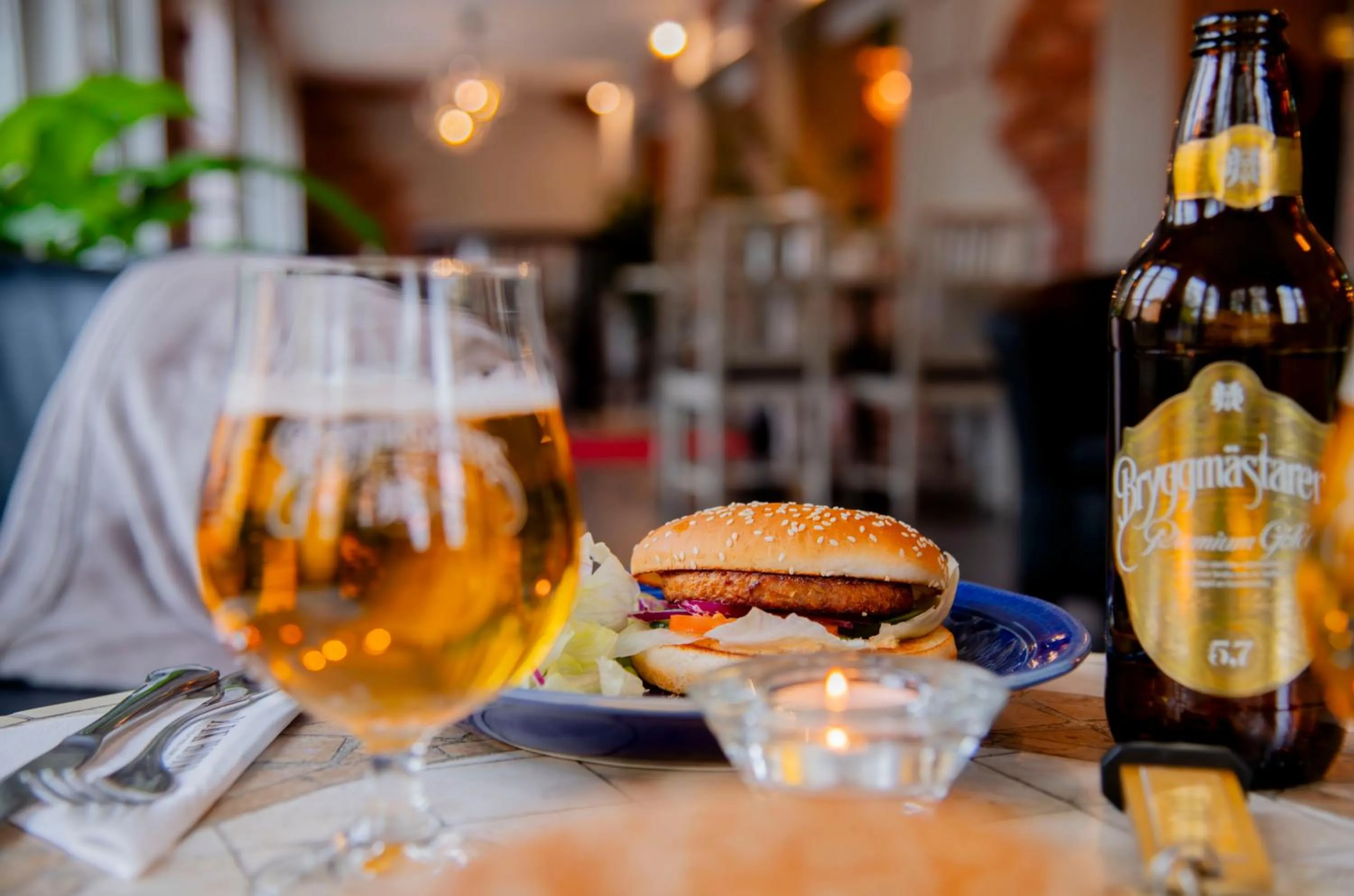 Restaurant/places to eat in Park Hotel Linköping Fawlty Towers