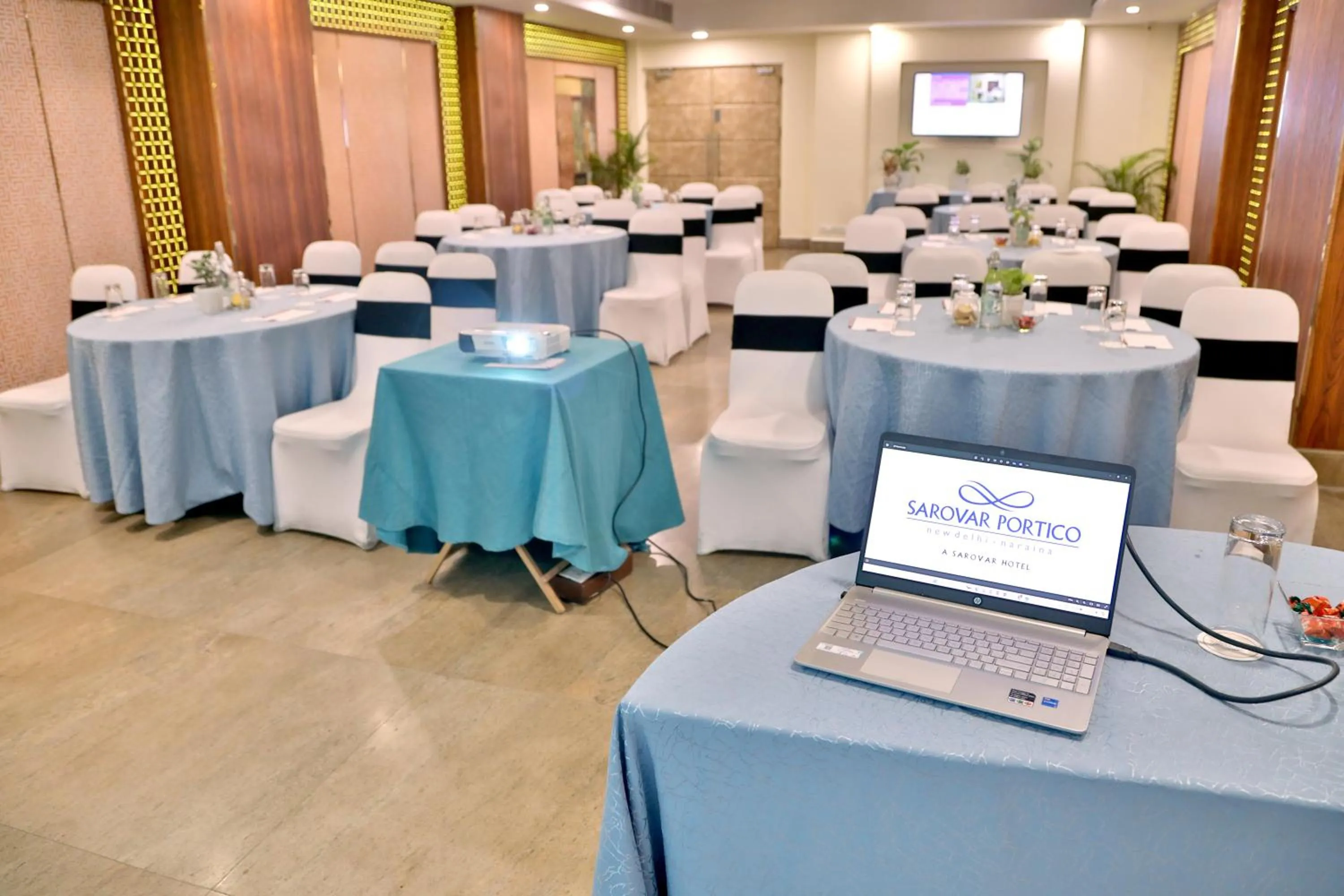 Meeting/conference room in Sarovar Portico Naraina, Hotel