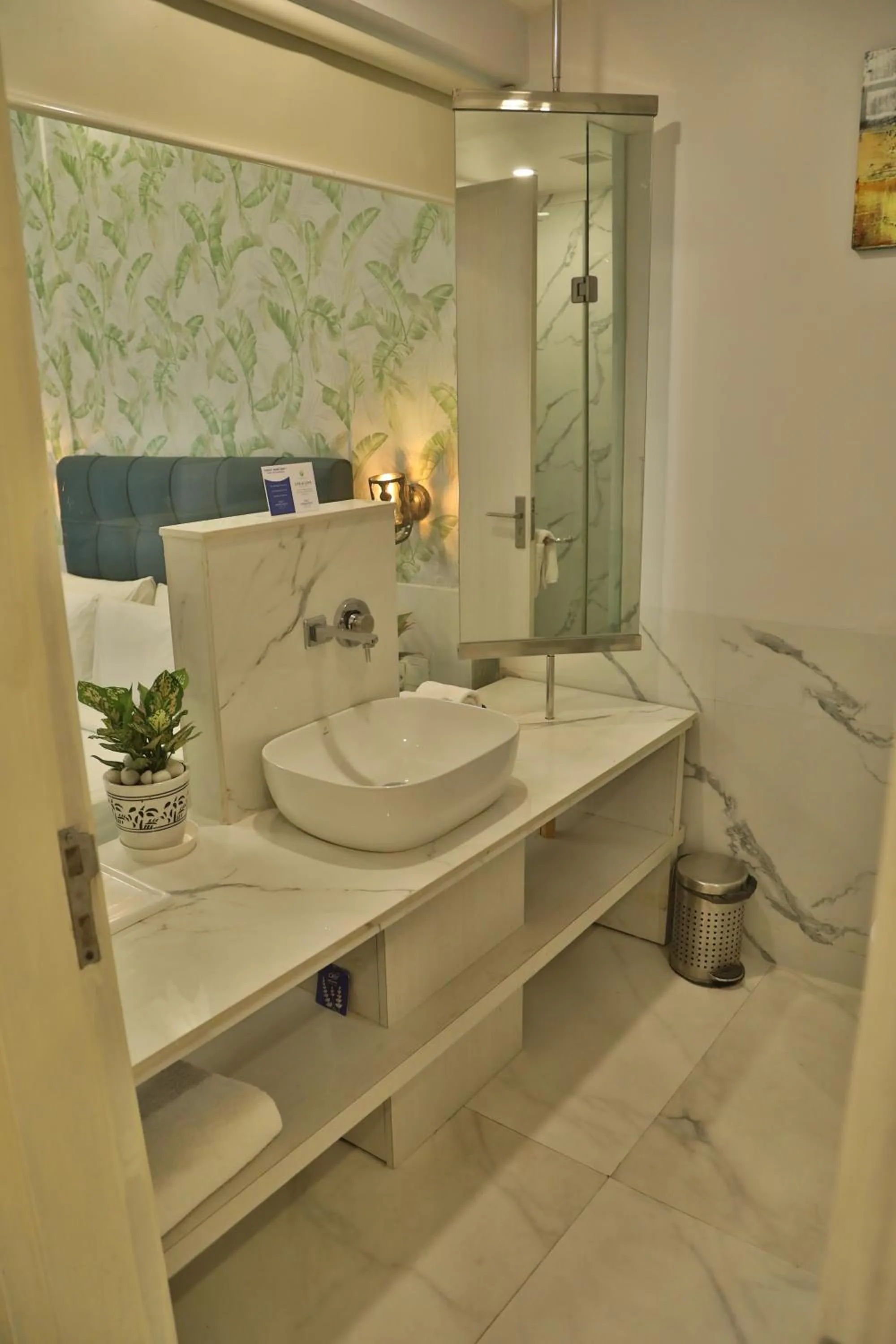 Bathroom in Sarovar Portico Naraina, Hotel