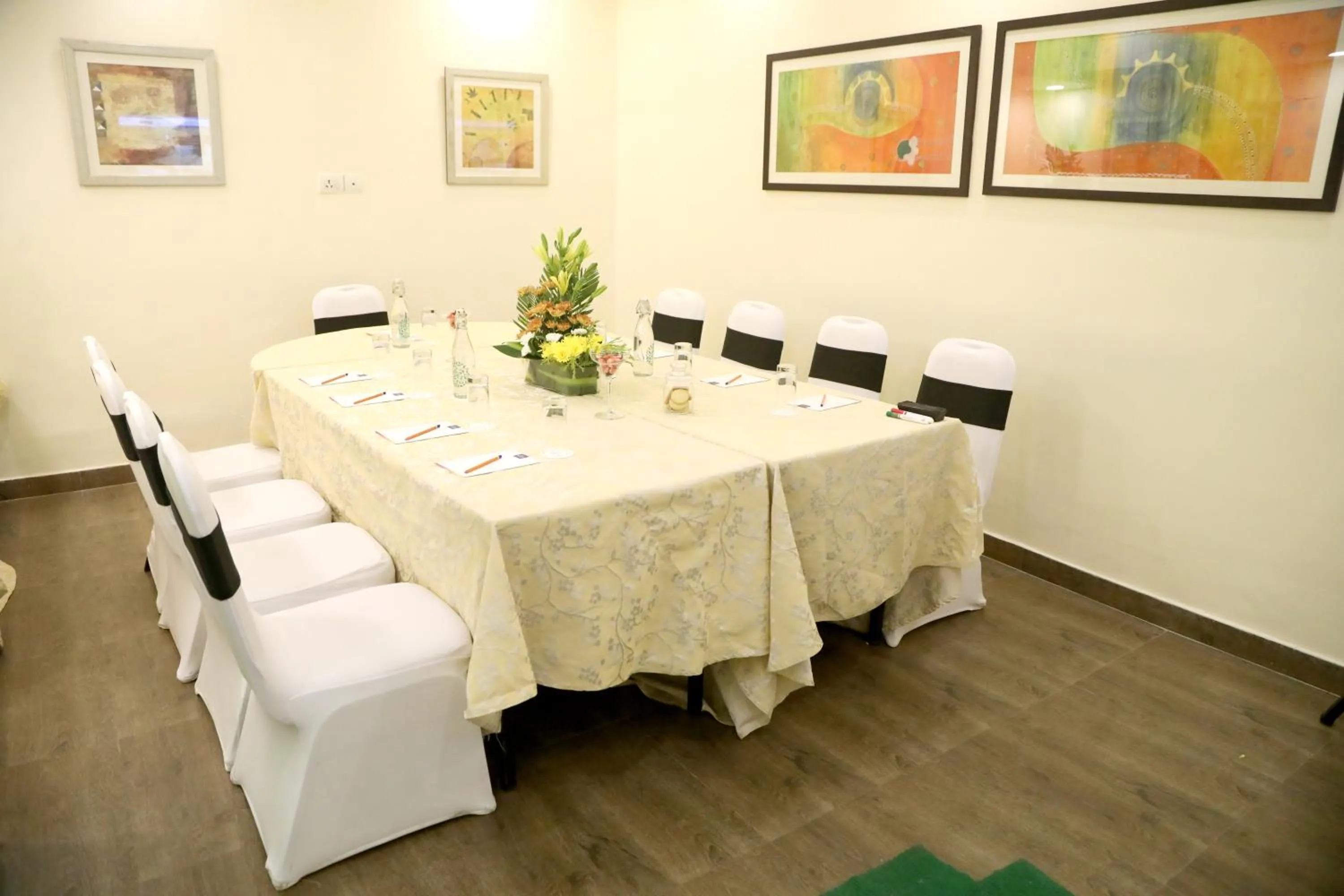 Meeting/conference room in Sarovar Portico Naraina, Hotel
