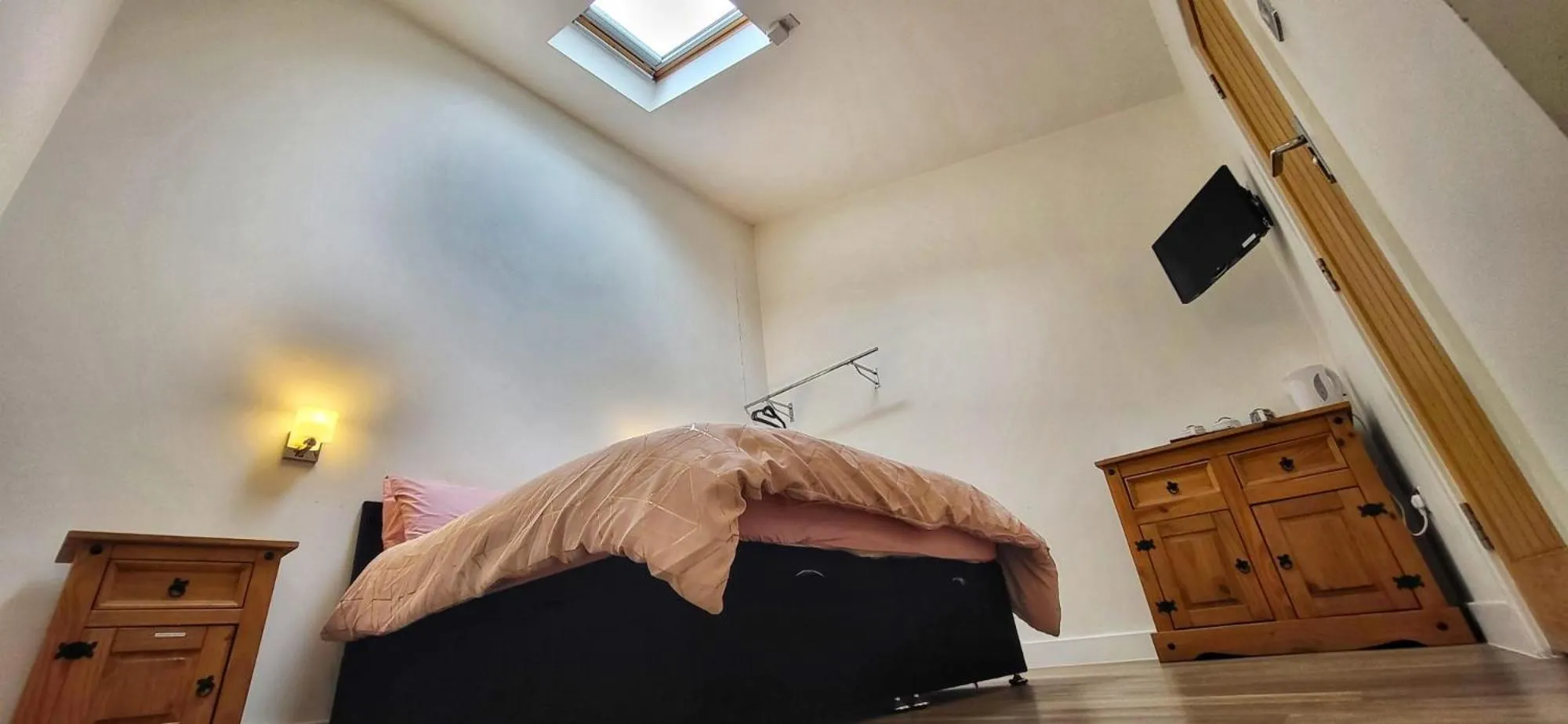 Bedroom in Deepcut Lodge Bed & Breakfast Self Service