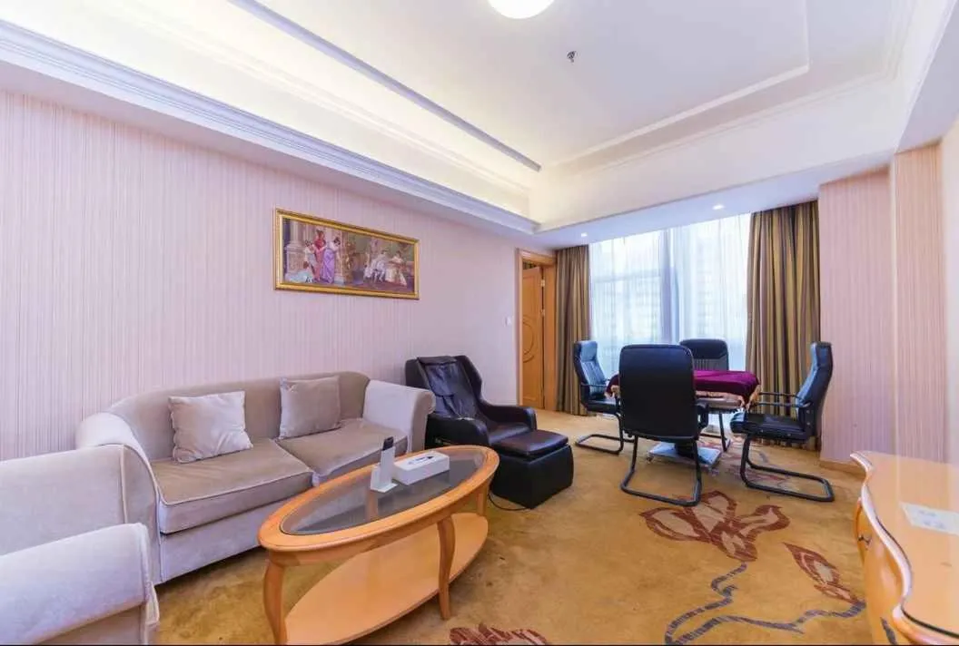 Vienna Hotel Shenzhen Baoneng City Plaza