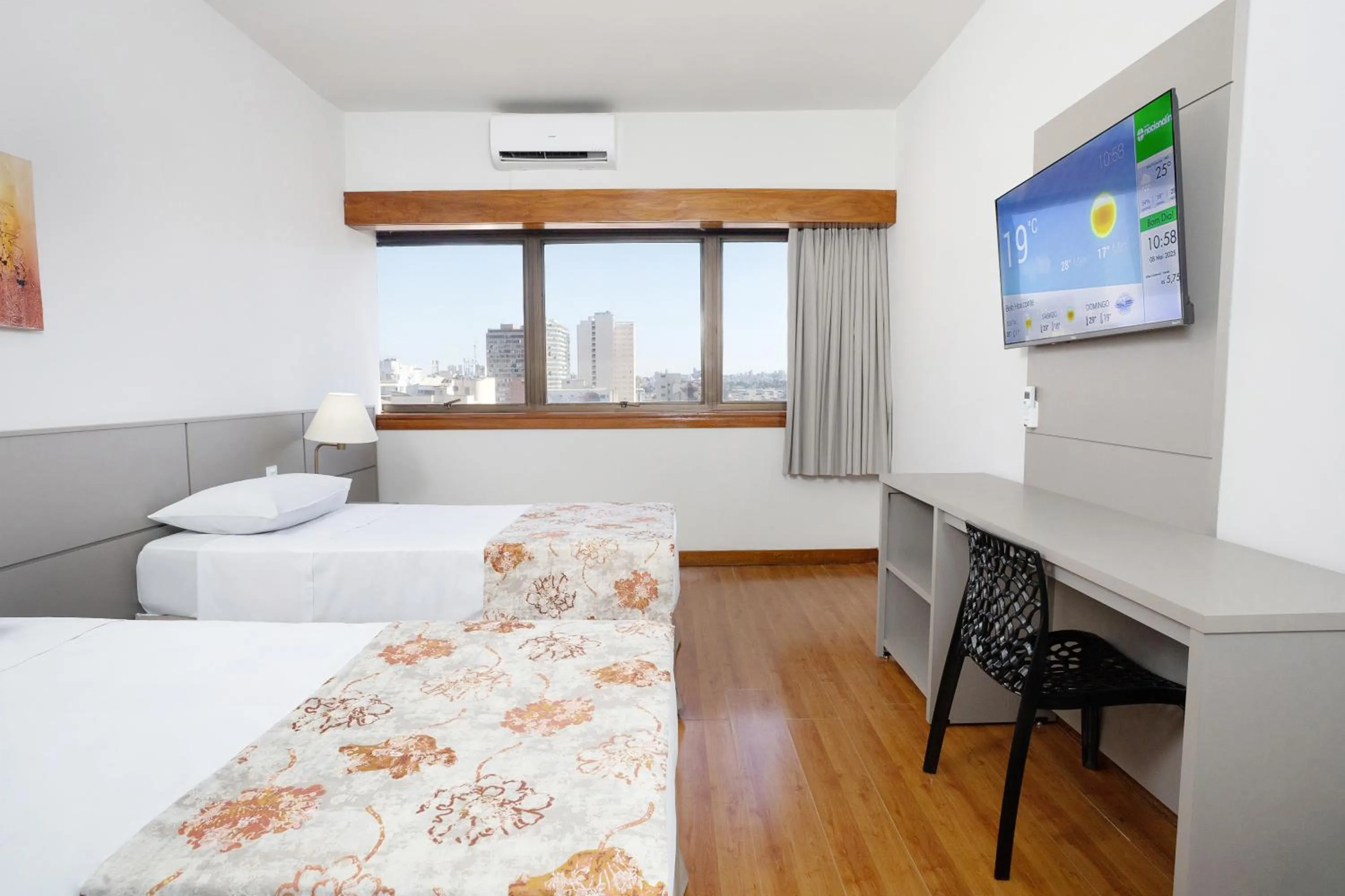 View (from property/room), Bed in Hotel Nacional Inn Belo Horizonte