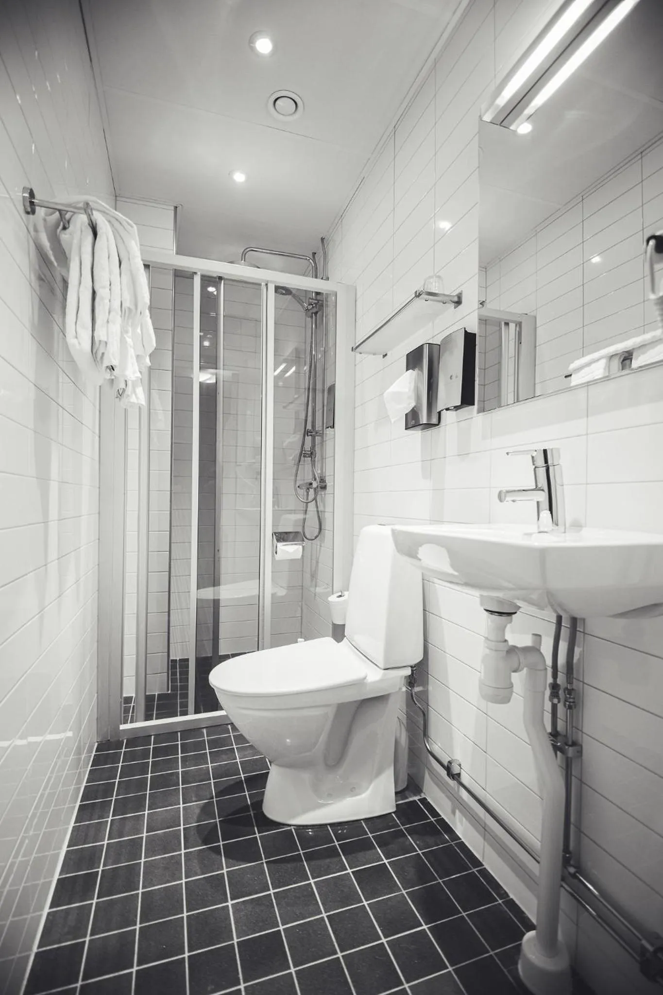 Shower in Best Western Hotel Statt Katrineholm