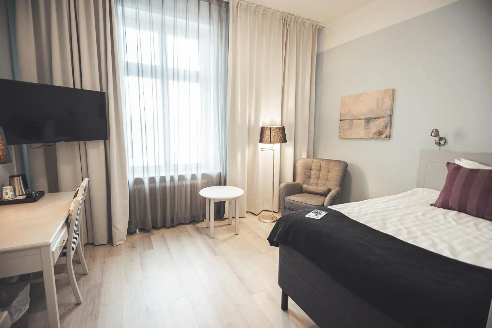 Photo of the whole room, Bed in Best Western Hotel Statt Katrineholm