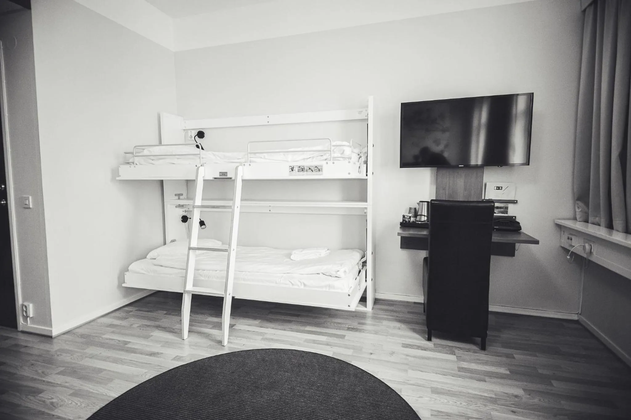 Photo of the whole room, Bed in Best Western Hotel Statt Katrineholm