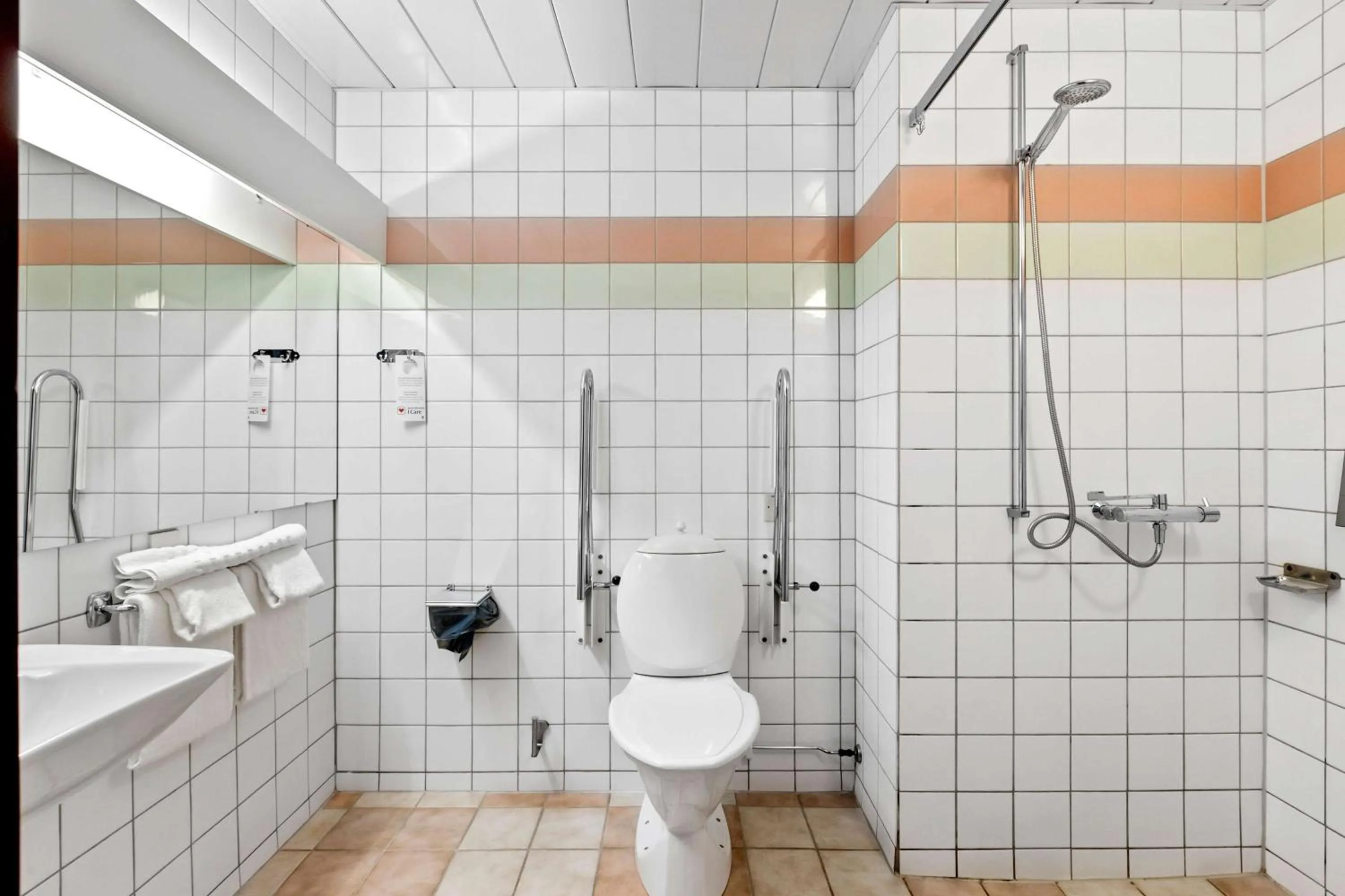 Bathroom in Best Western Hotel Statt Katrineholm