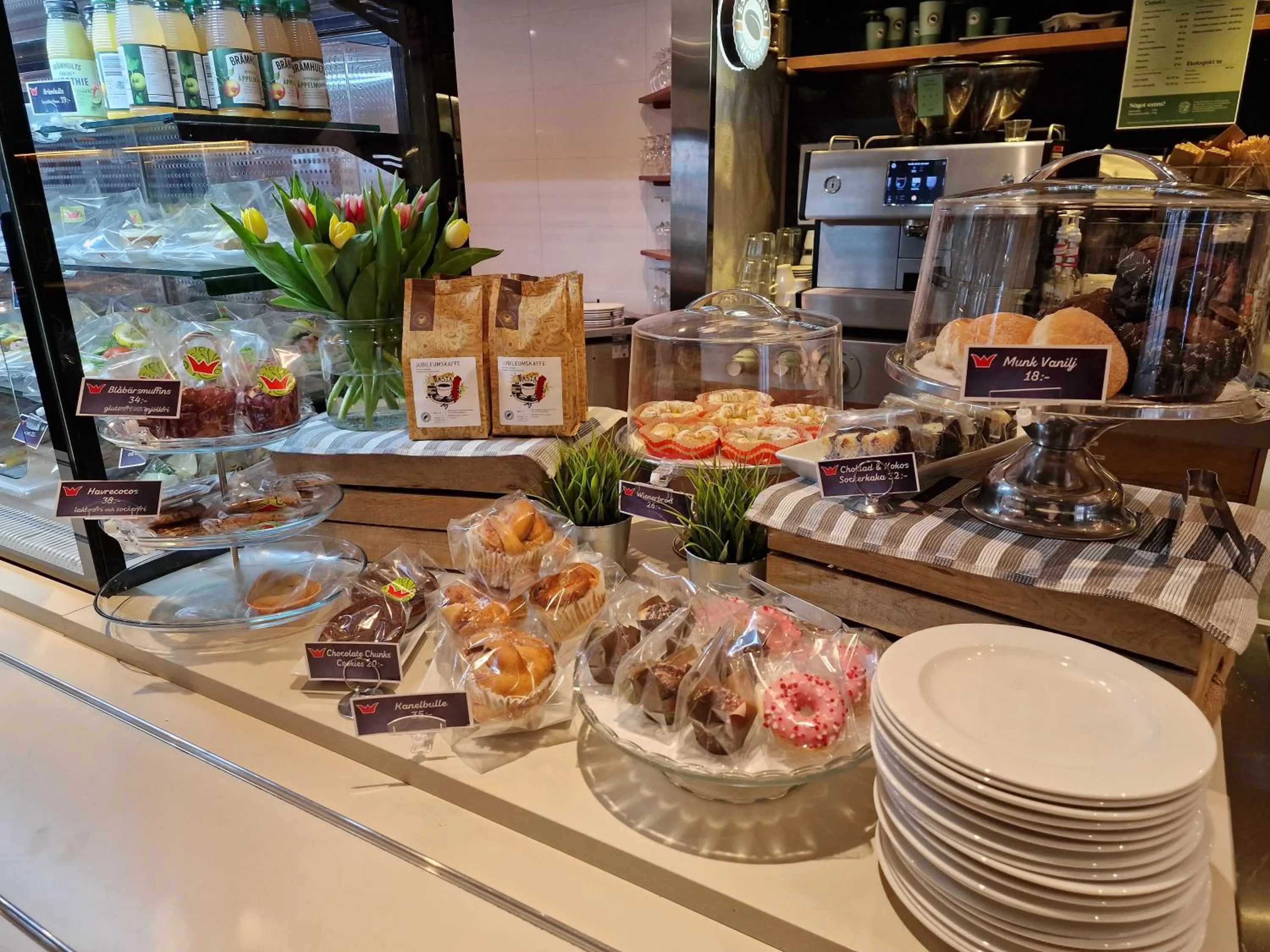 Restaurant/places to eat in Rasta Grums