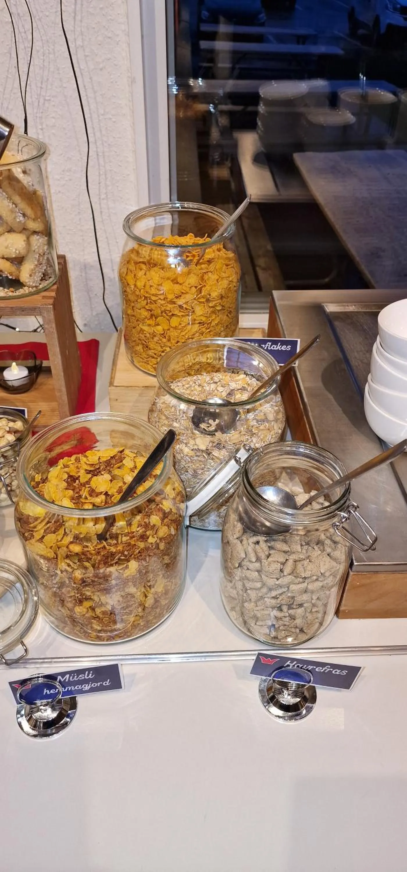 Restaurant/places to eat in Rasta Grums