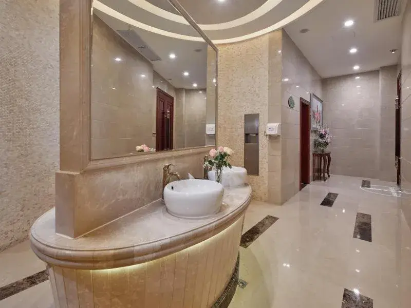 Bathroom in Vienna Classic Hotel Dongguan Changan Xiandai