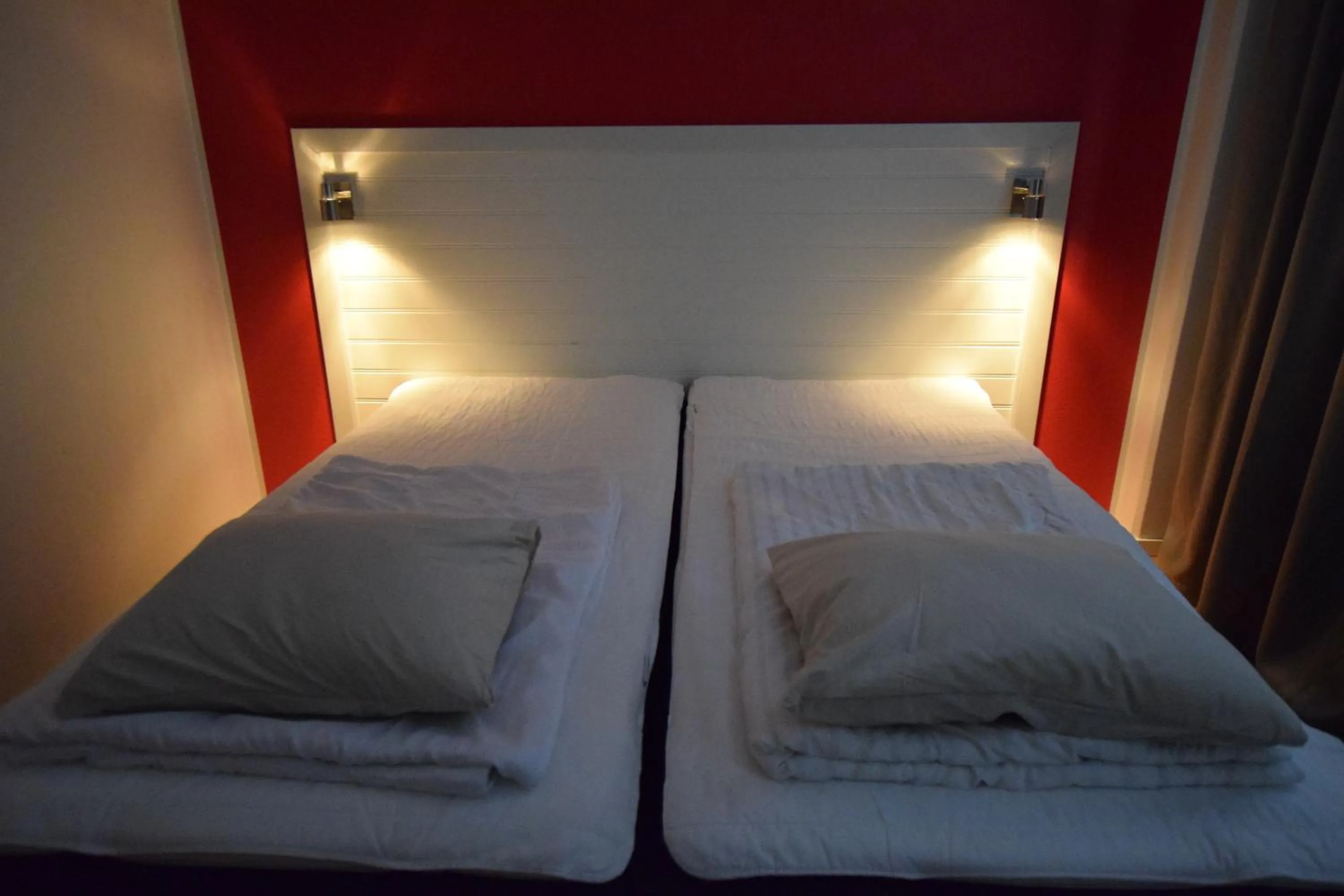 Bed in Hostel Snoozemore