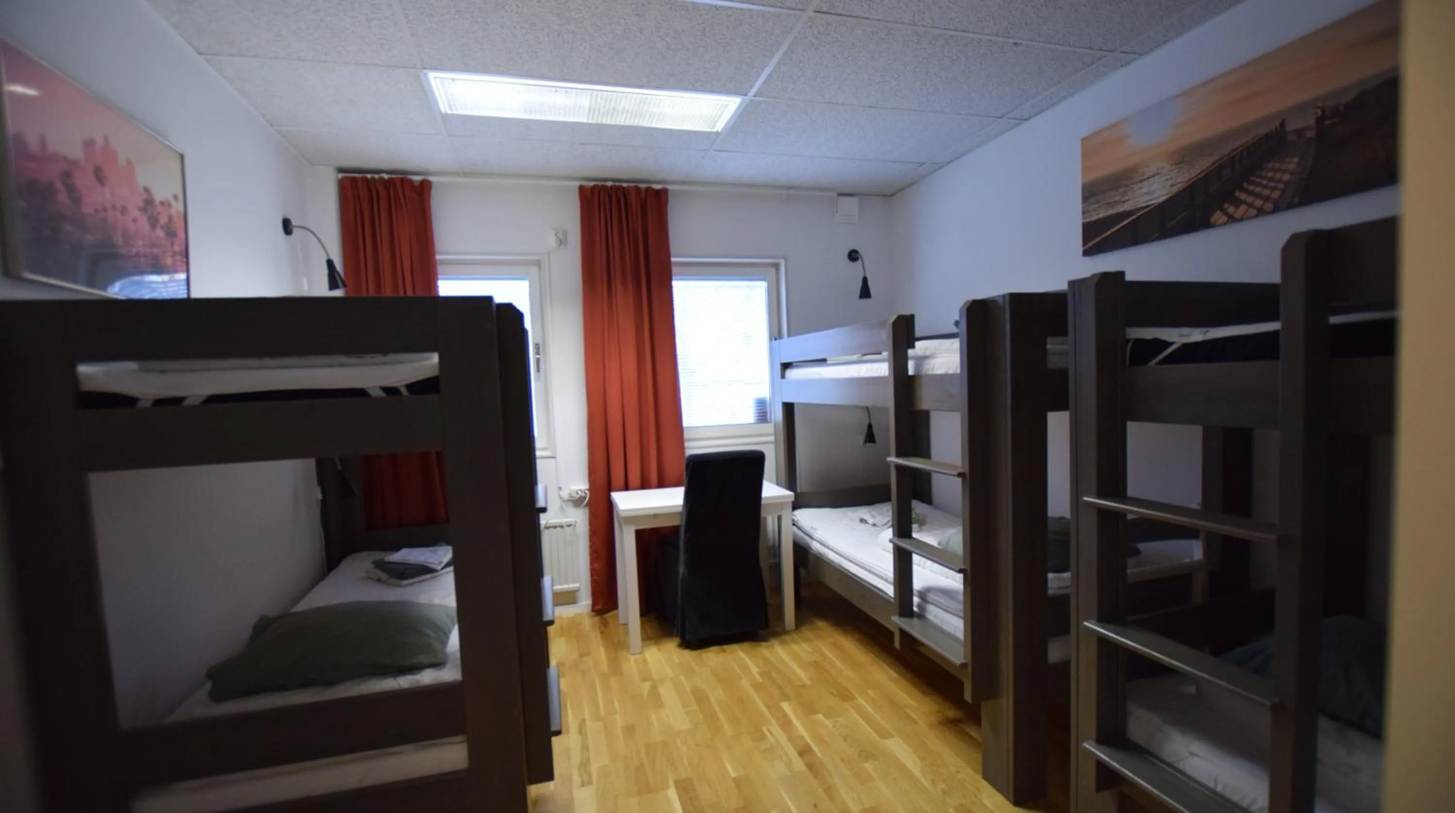 Bedroom, Bed in Hostel Snoozemore