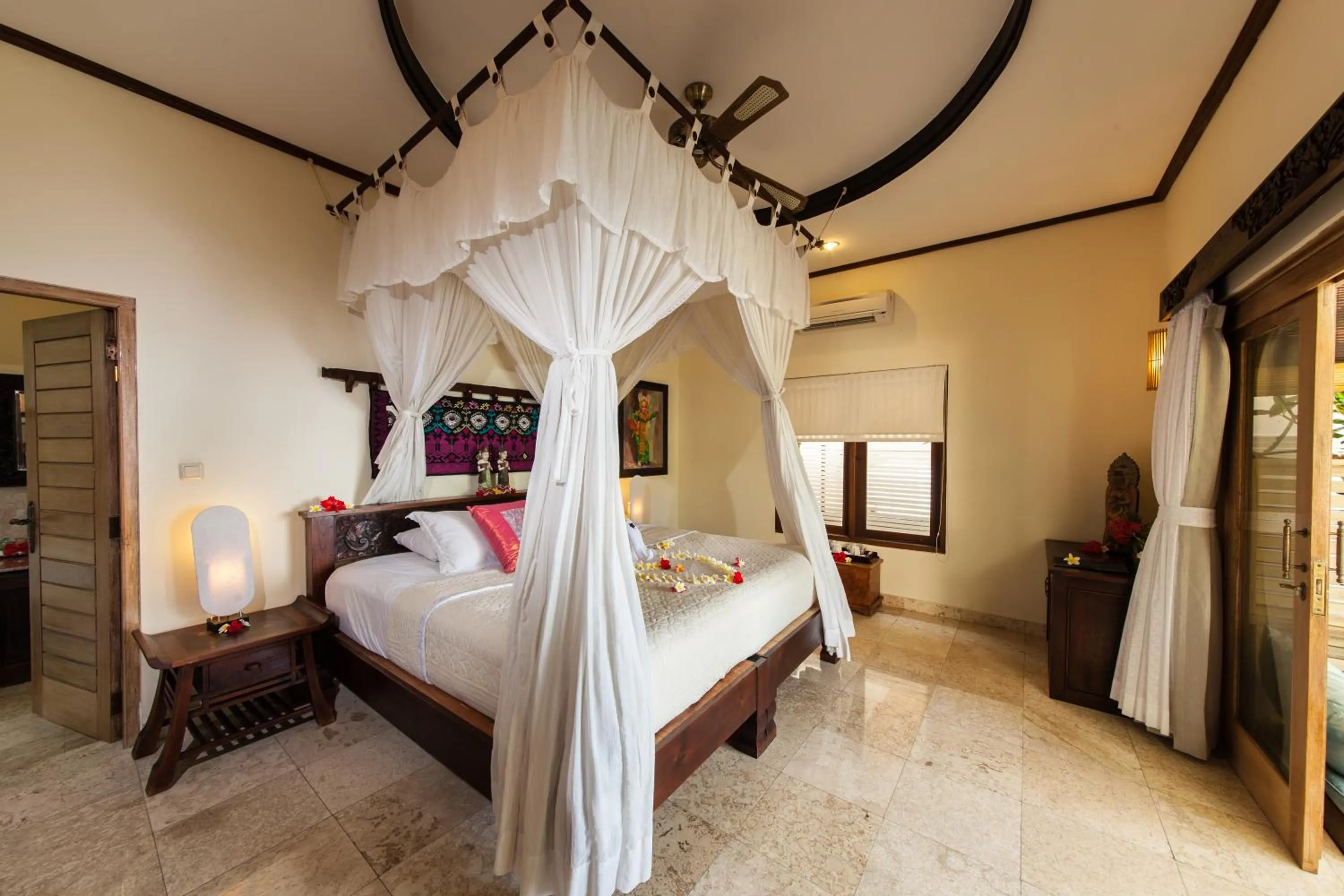 Bedroom, Bed in Blue Moon Villas Resort