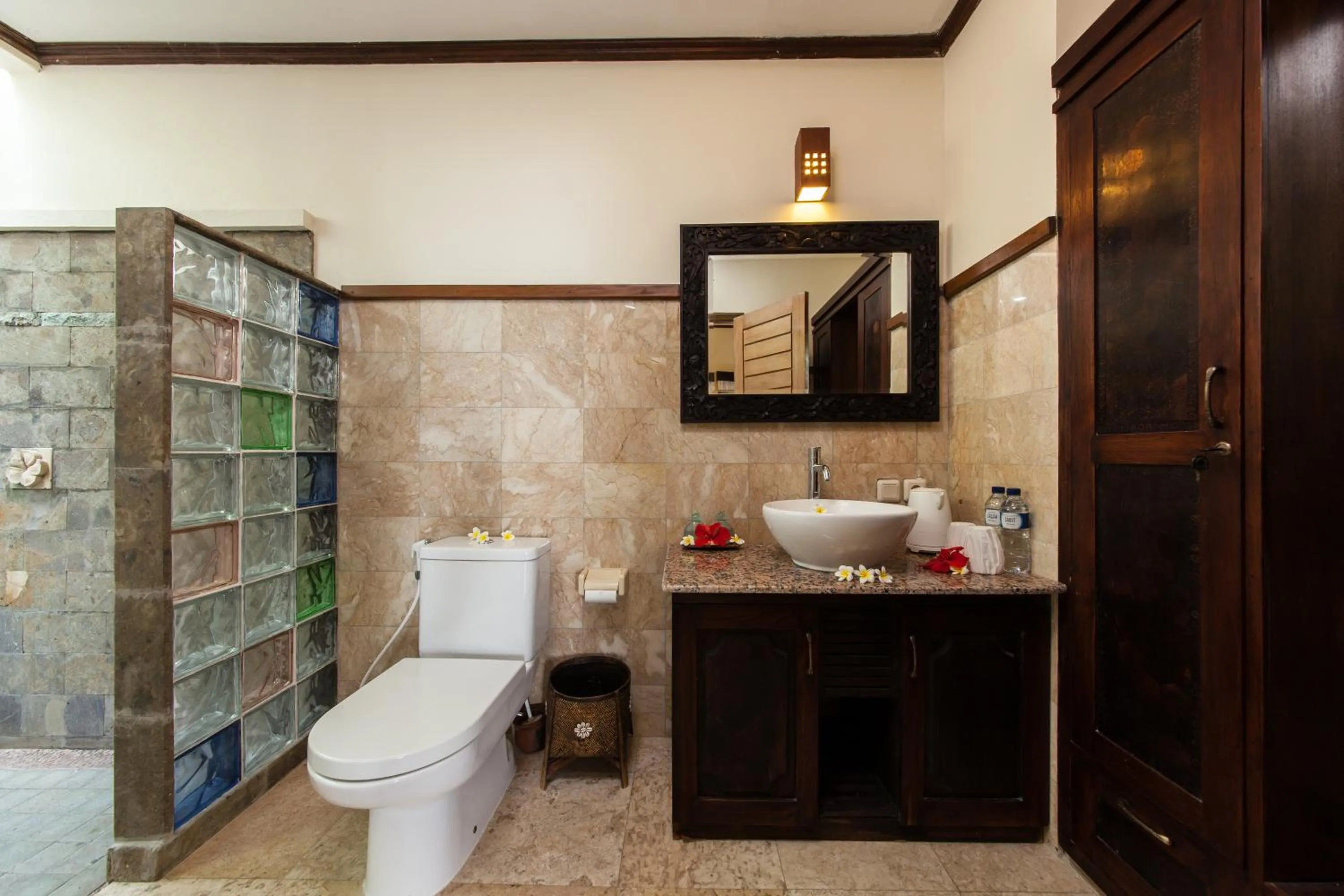 Shower in Blue Moon Villas Resort