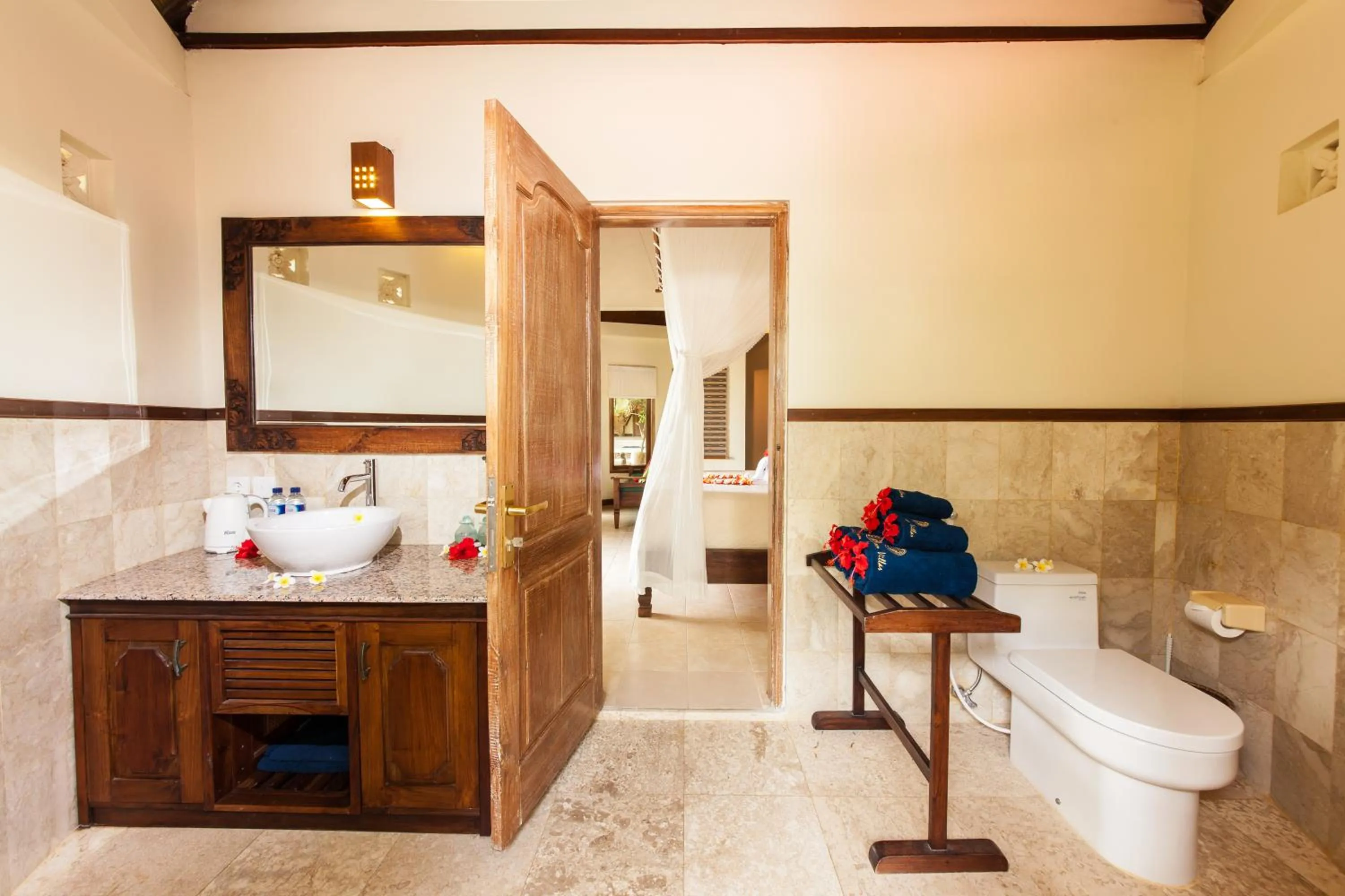 Shower in Blue Moon Villas Resort