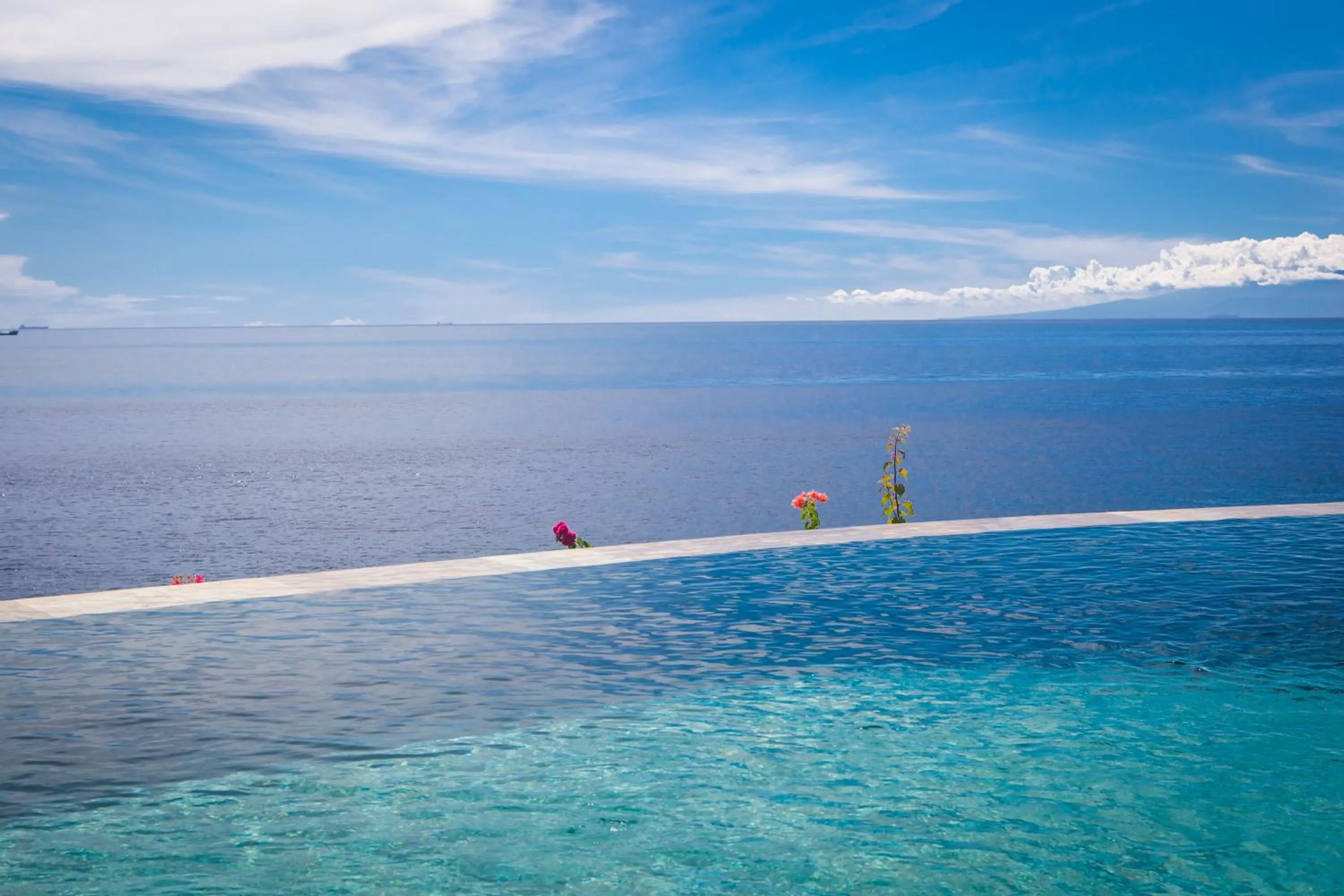 Pool view in Blue Moon Villas Resort