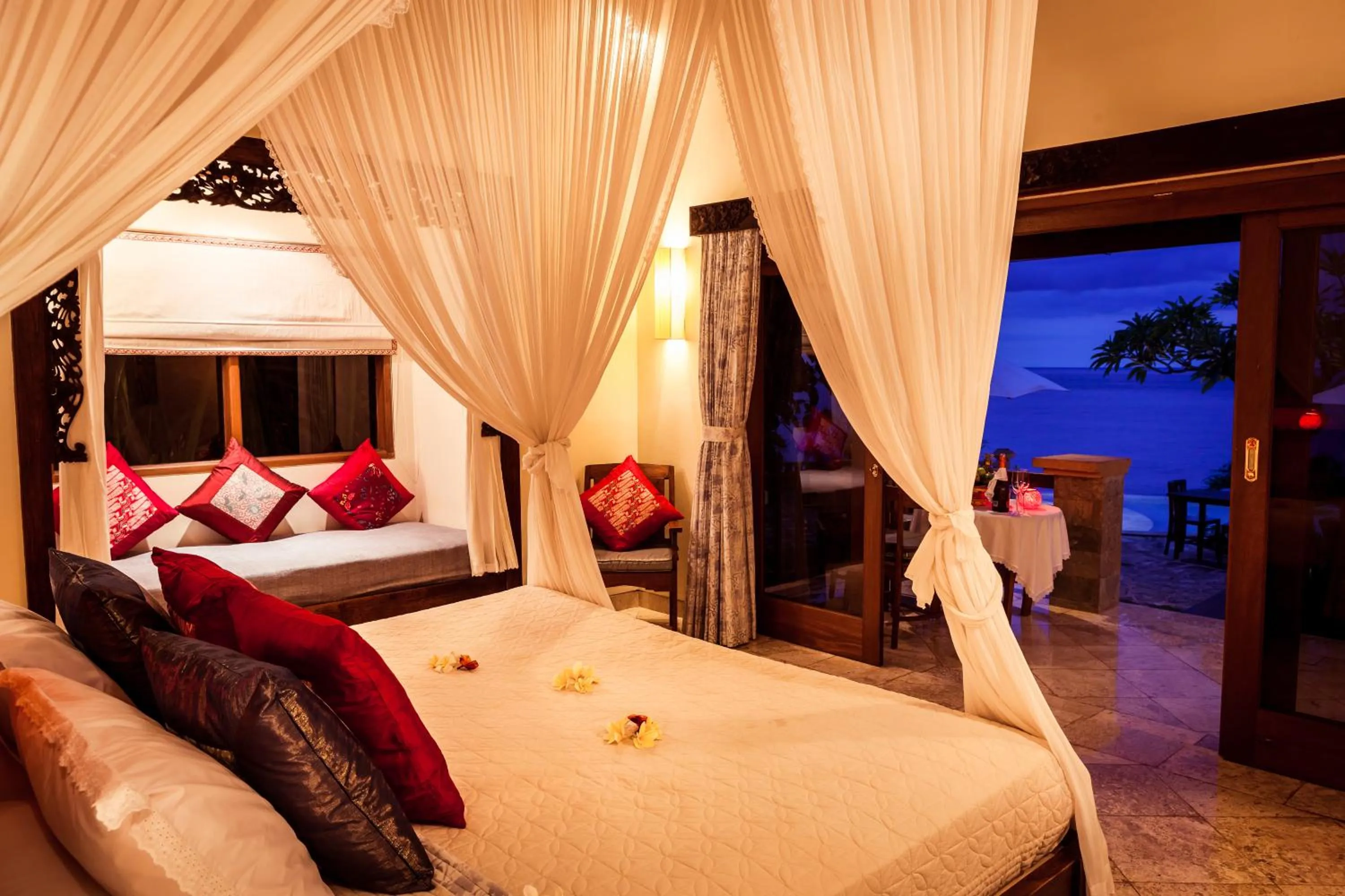 Bedroom, Bed in Blue Moon Villas Resort