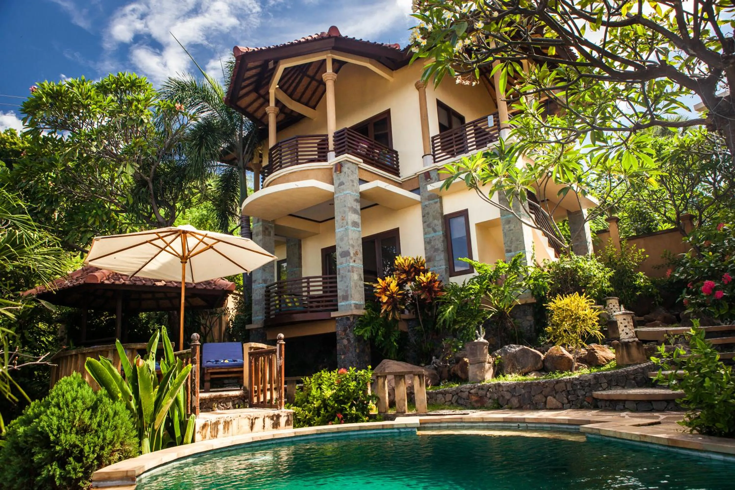 Garden in Blue Moon Villas Resort