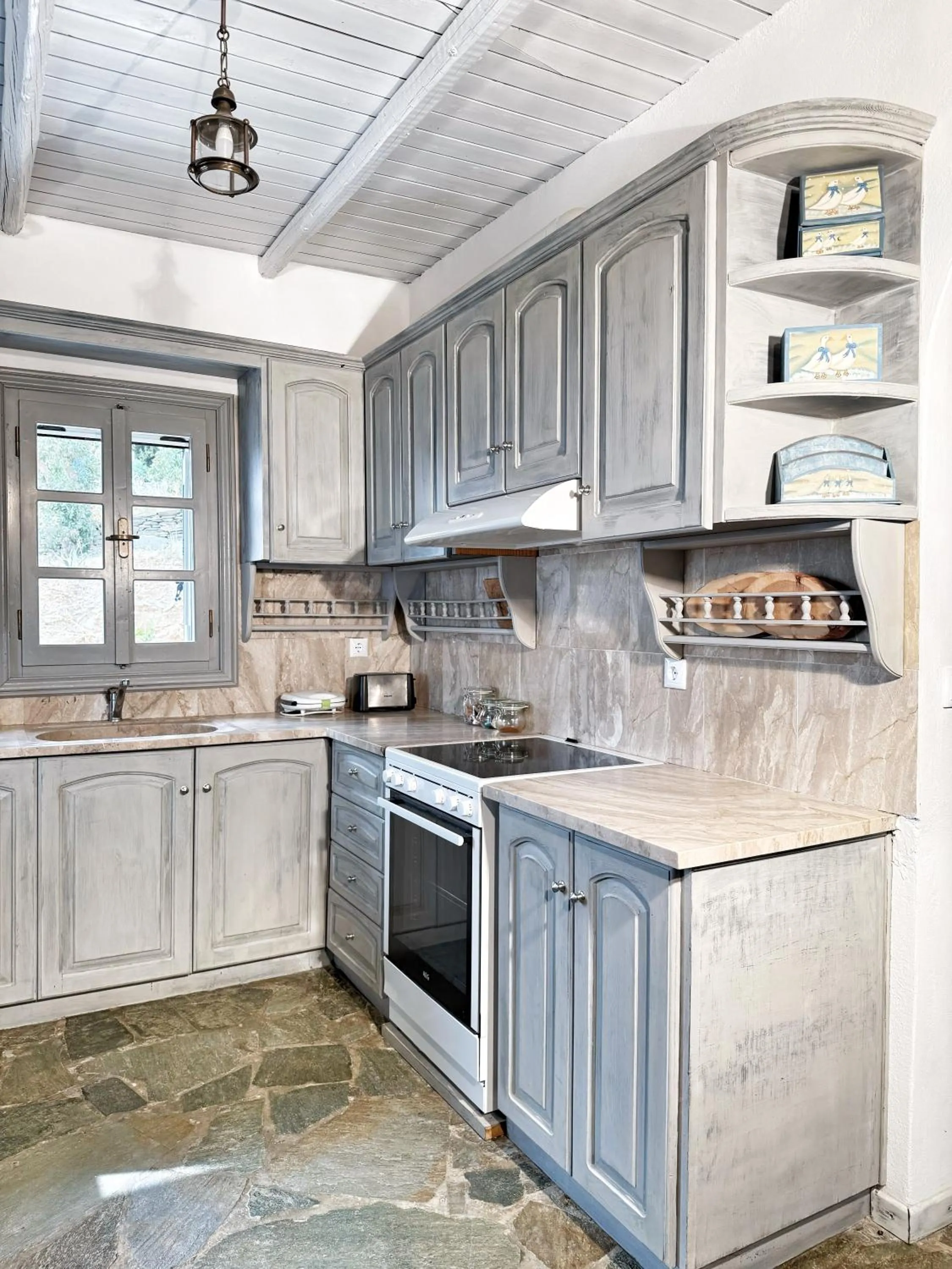 Kitchen or kitchenette in The Traditional Stone Villa