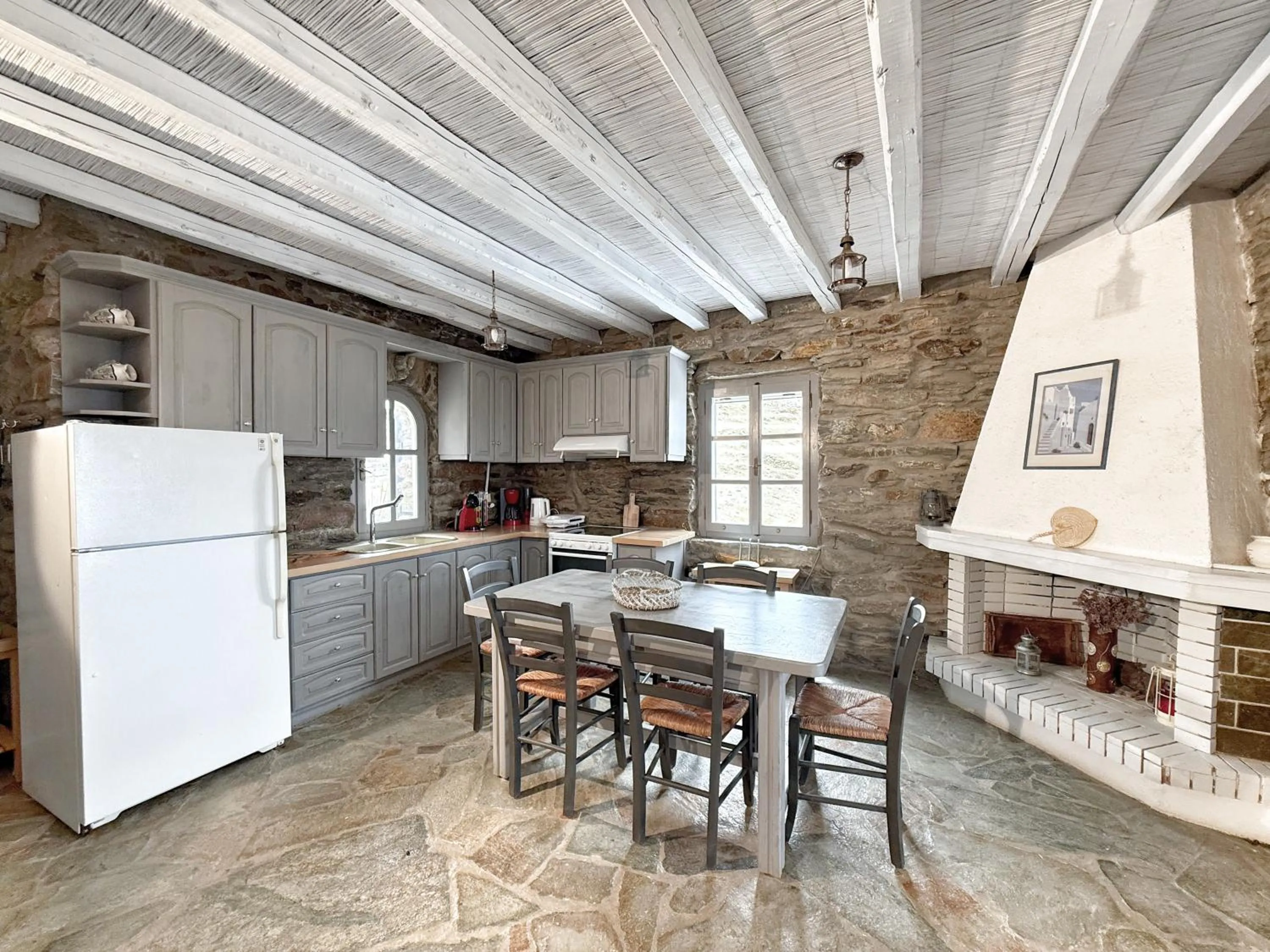 Dining area in The Traditional Stone Villa