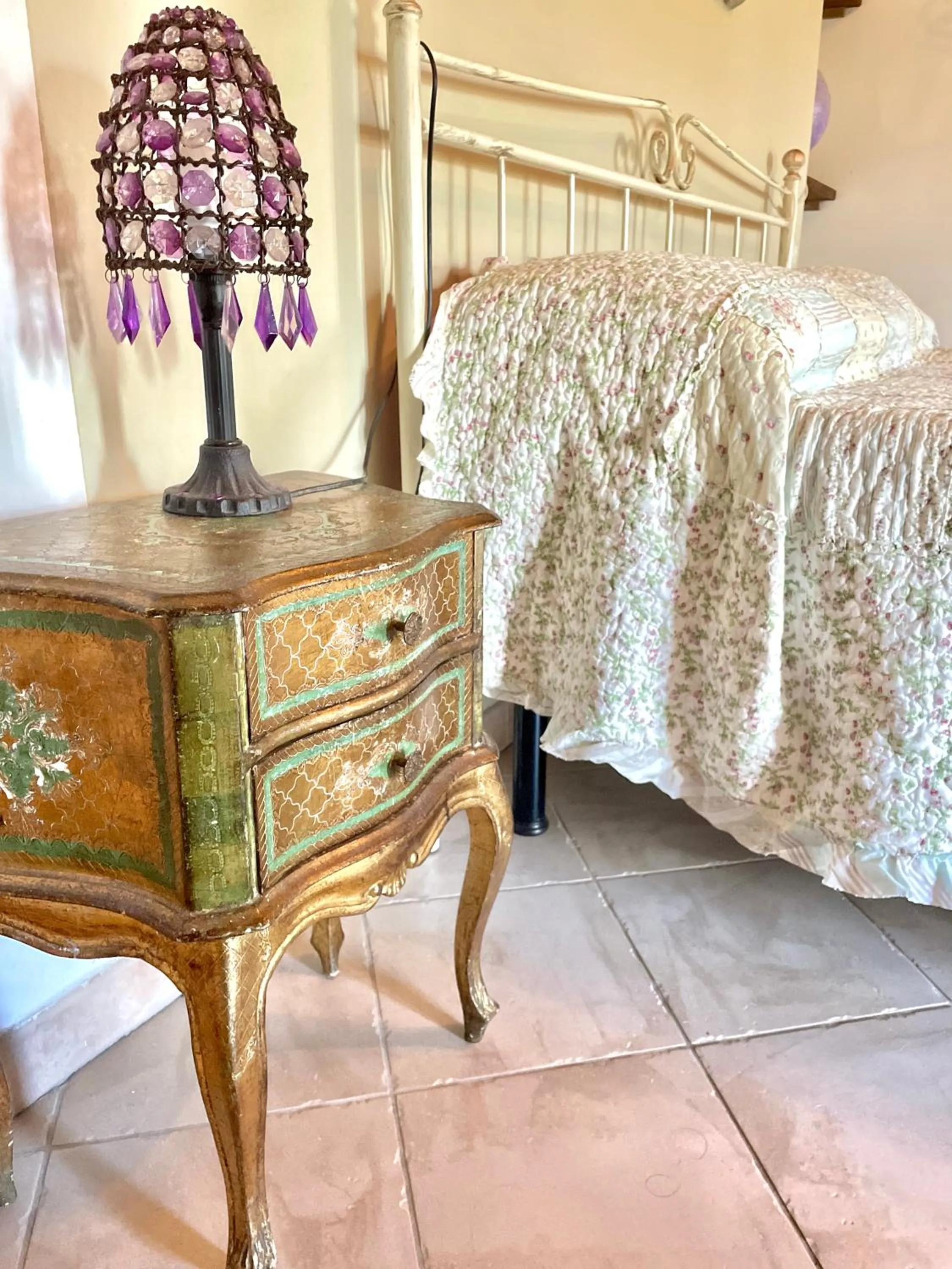 Decorative detail, Bed in B&B Alloro