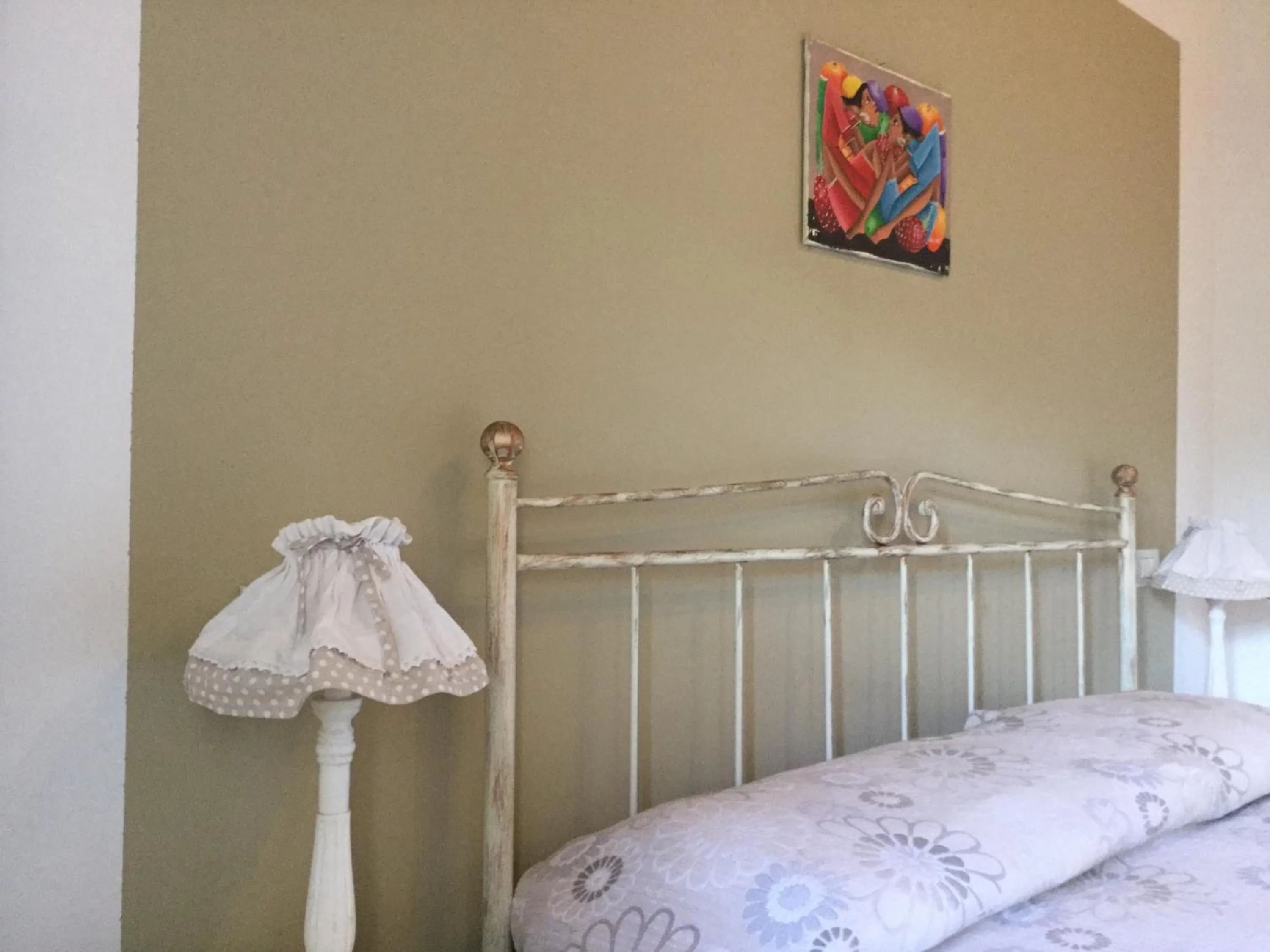 Decorative detail, Bed in B&B Alloro