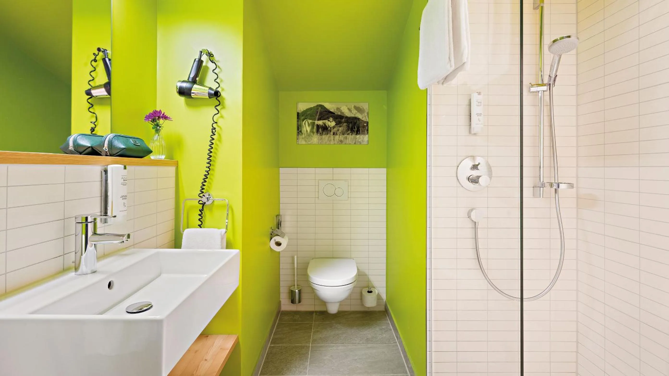 Staff in Hey Lou Hotel Piding