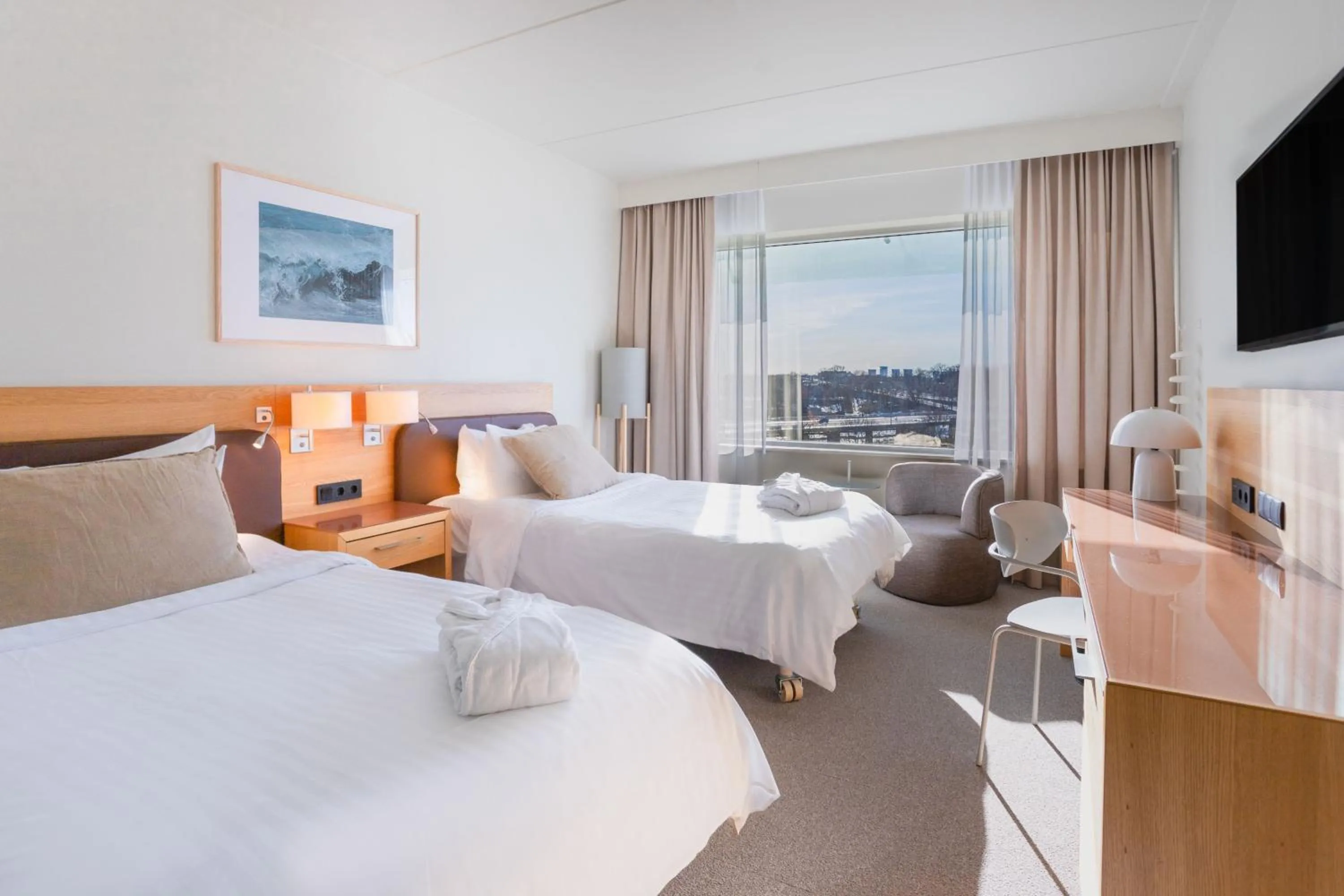 Photo of the whole room, Bed in Courtyard by Marriott Stockholm Kungsholmen