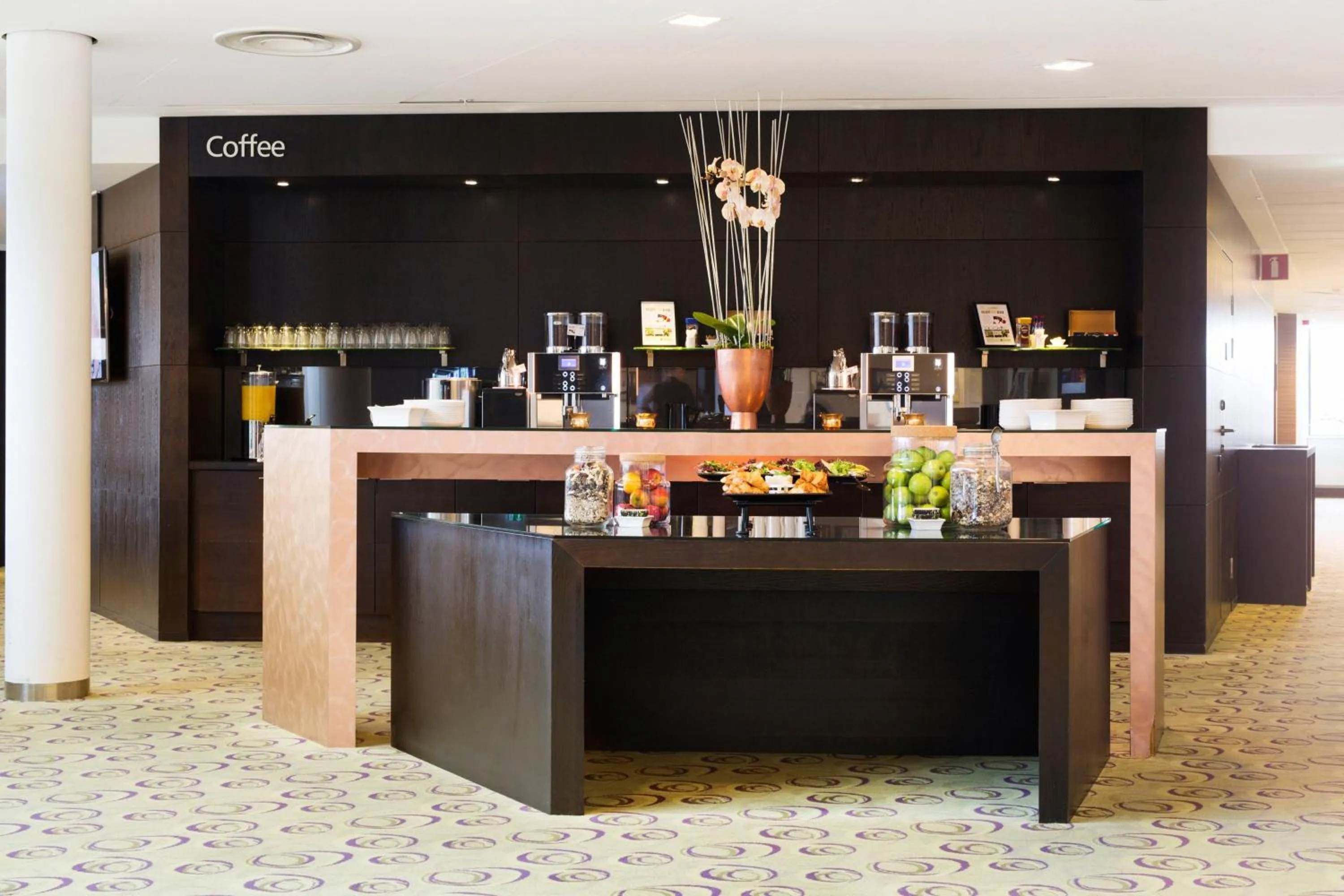 Lobby or reception in Courtyard by Marriott Stockholm Kungsholmen