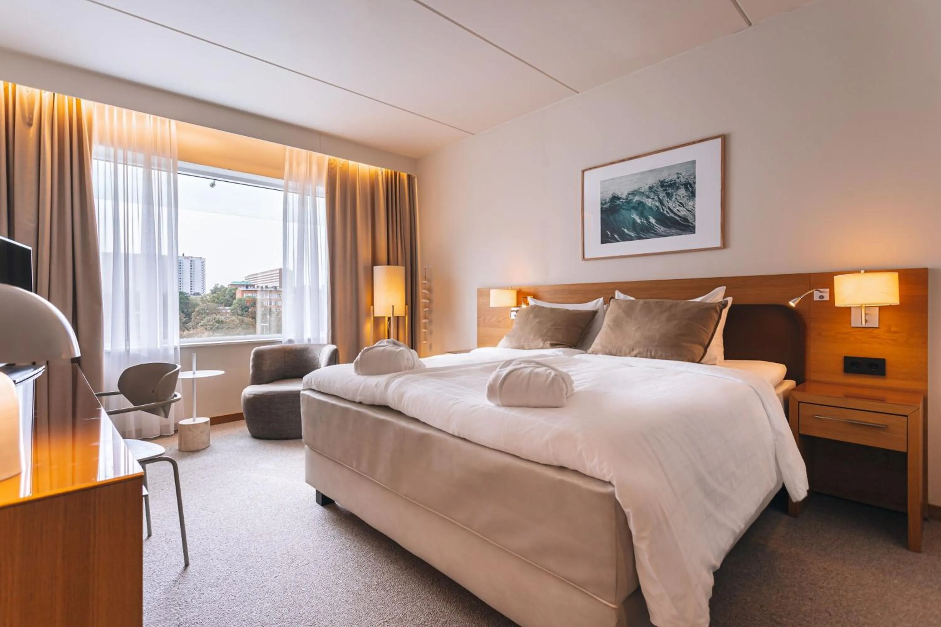 Photo of the whole room, Bed in Courtyard by Marriott Stockholm Kungsholmen