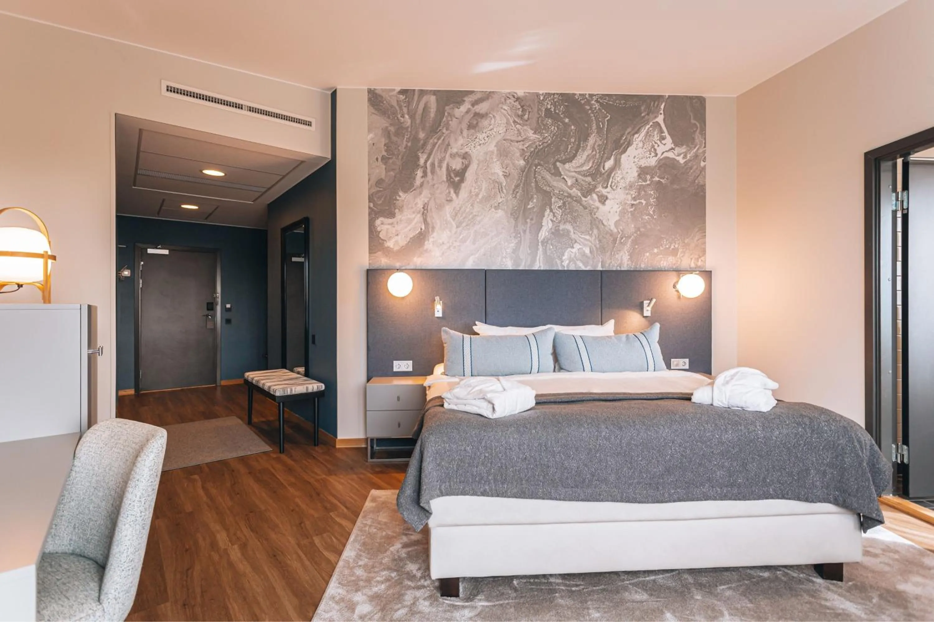 Photo of the whole room, Bed in Courtyard by Marriott Stockholm Kungsholmen