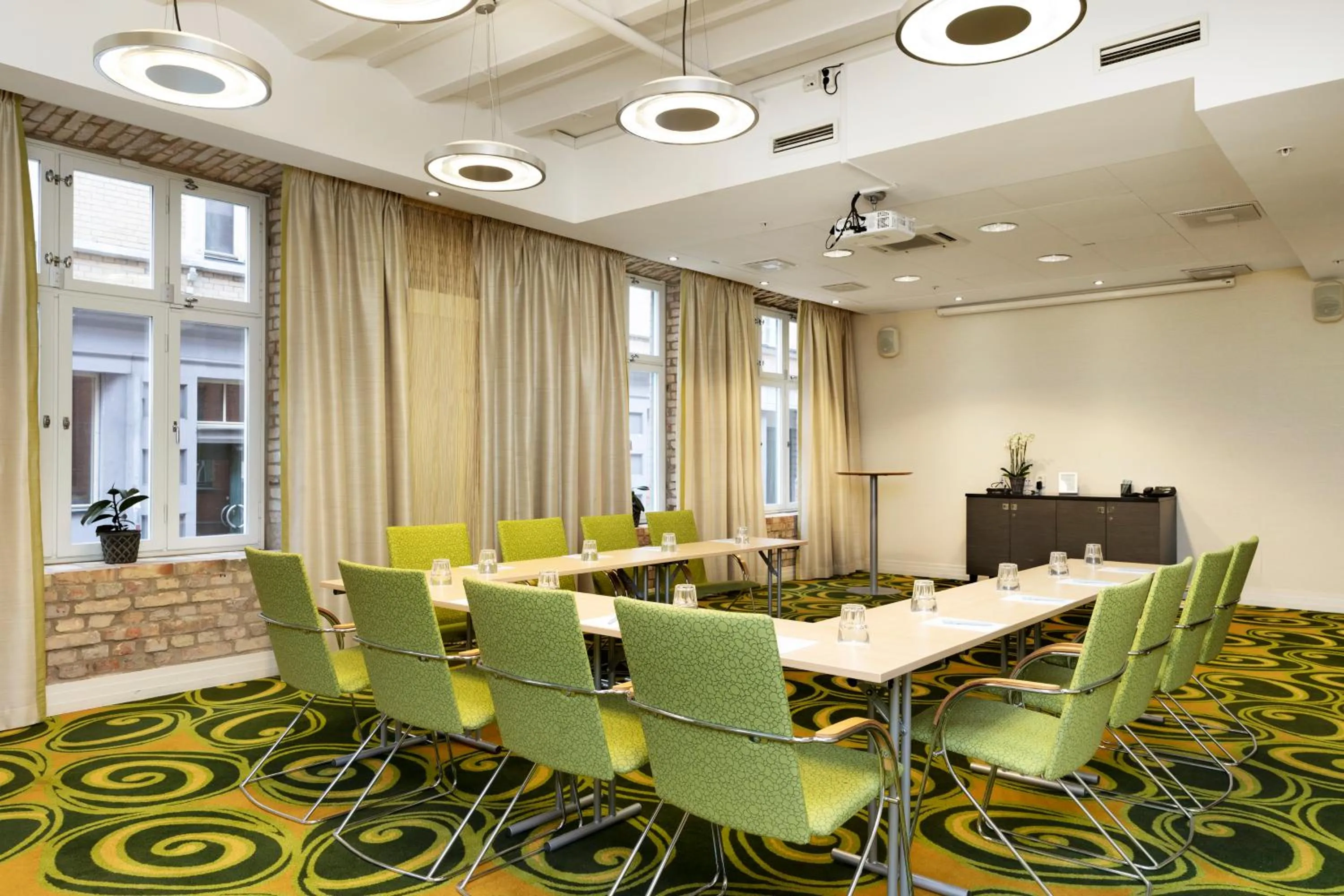 Business facilities in Elite Hotel Esplanade