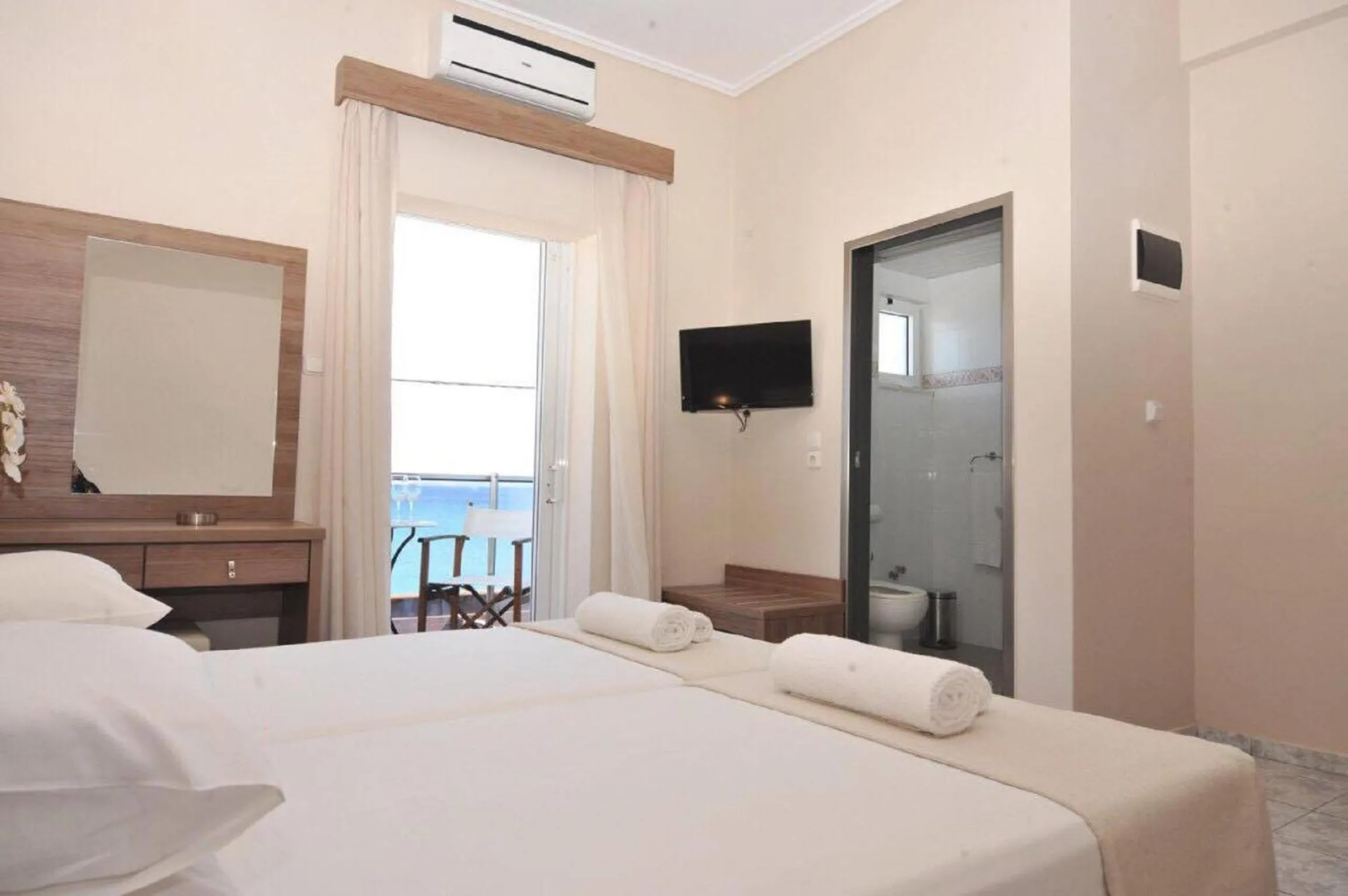 Bed in Sydney Hotel