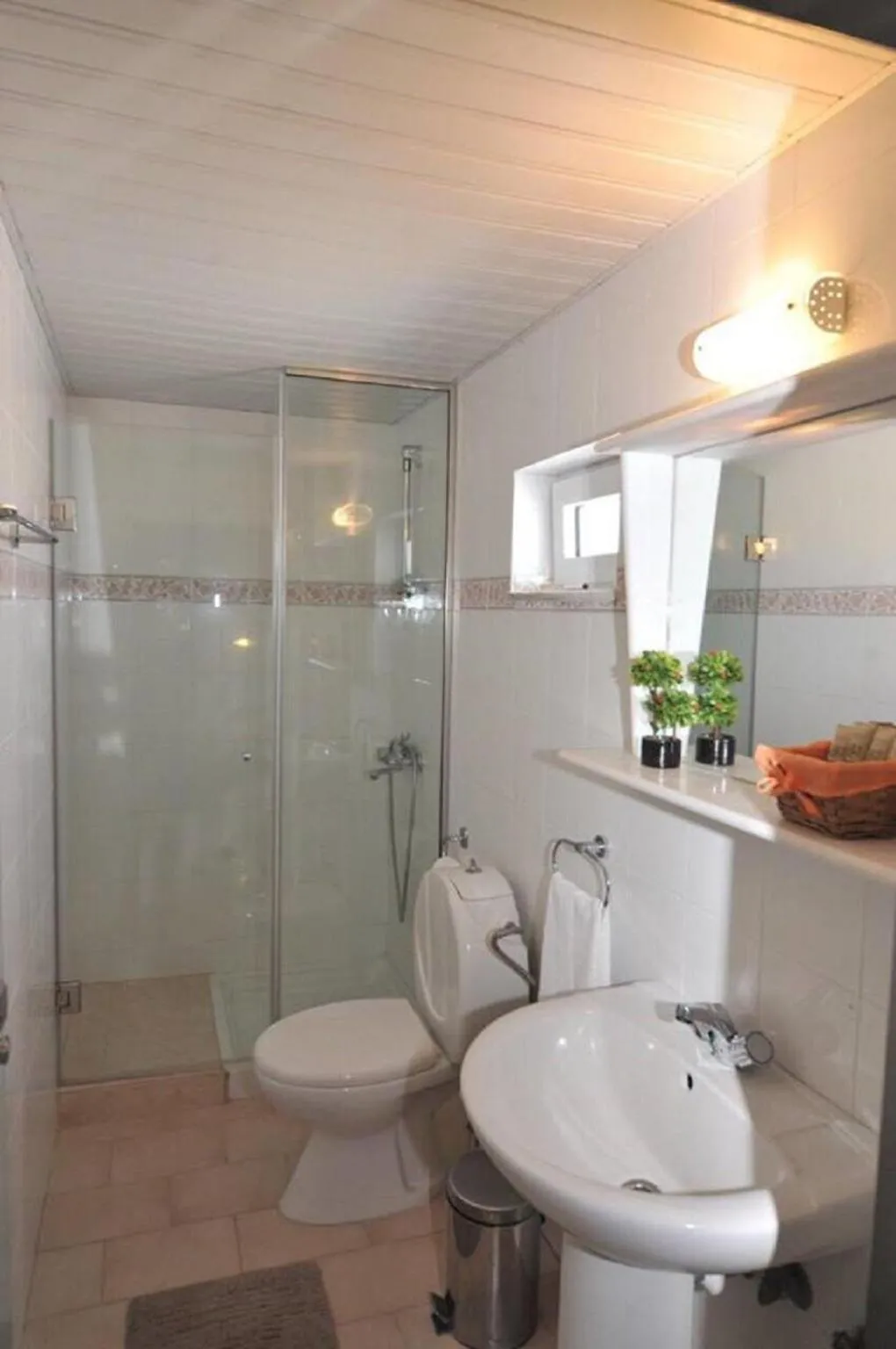 Bathroom in Sydney Hotel