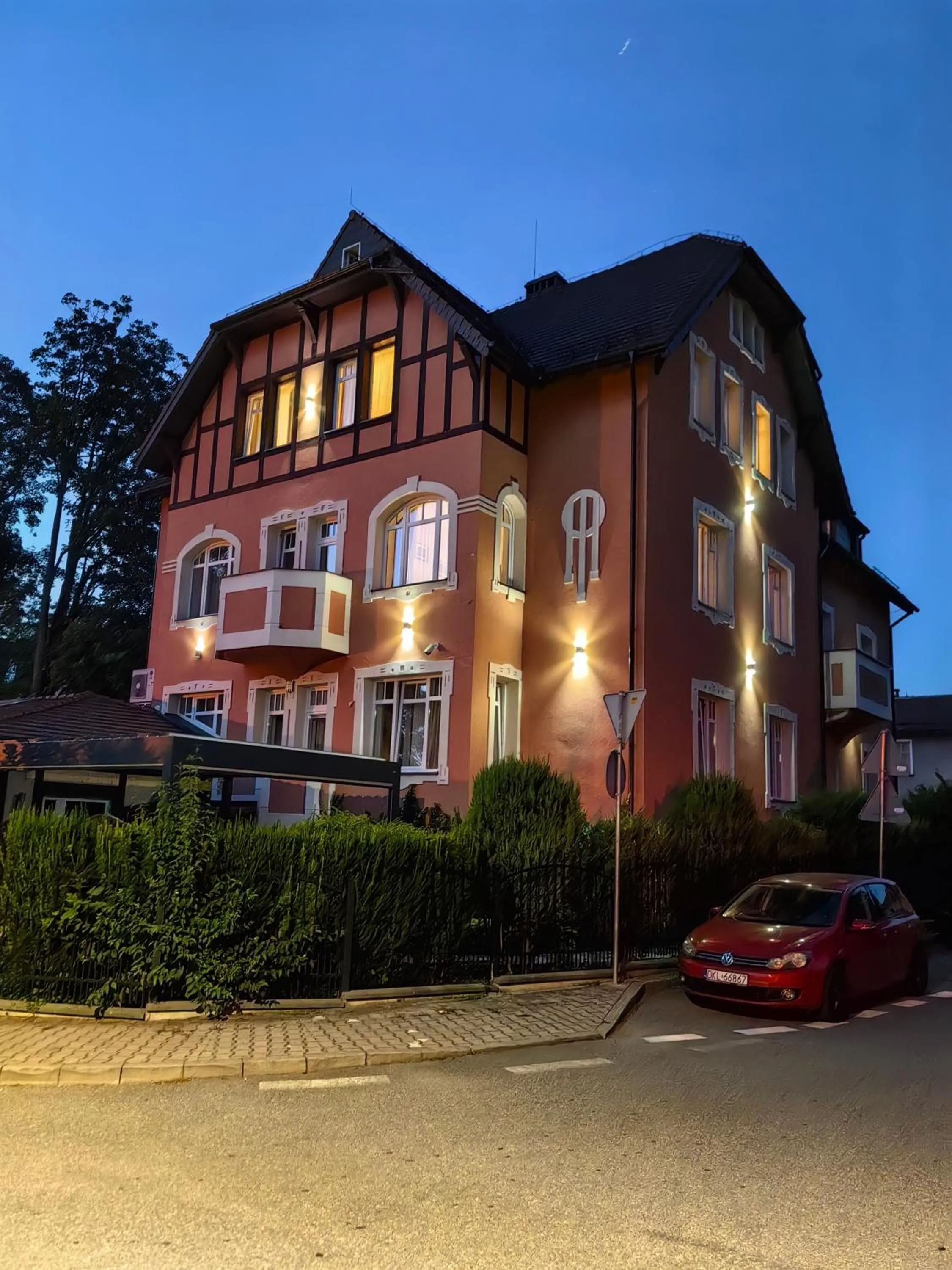 Property building in Willa San Remo