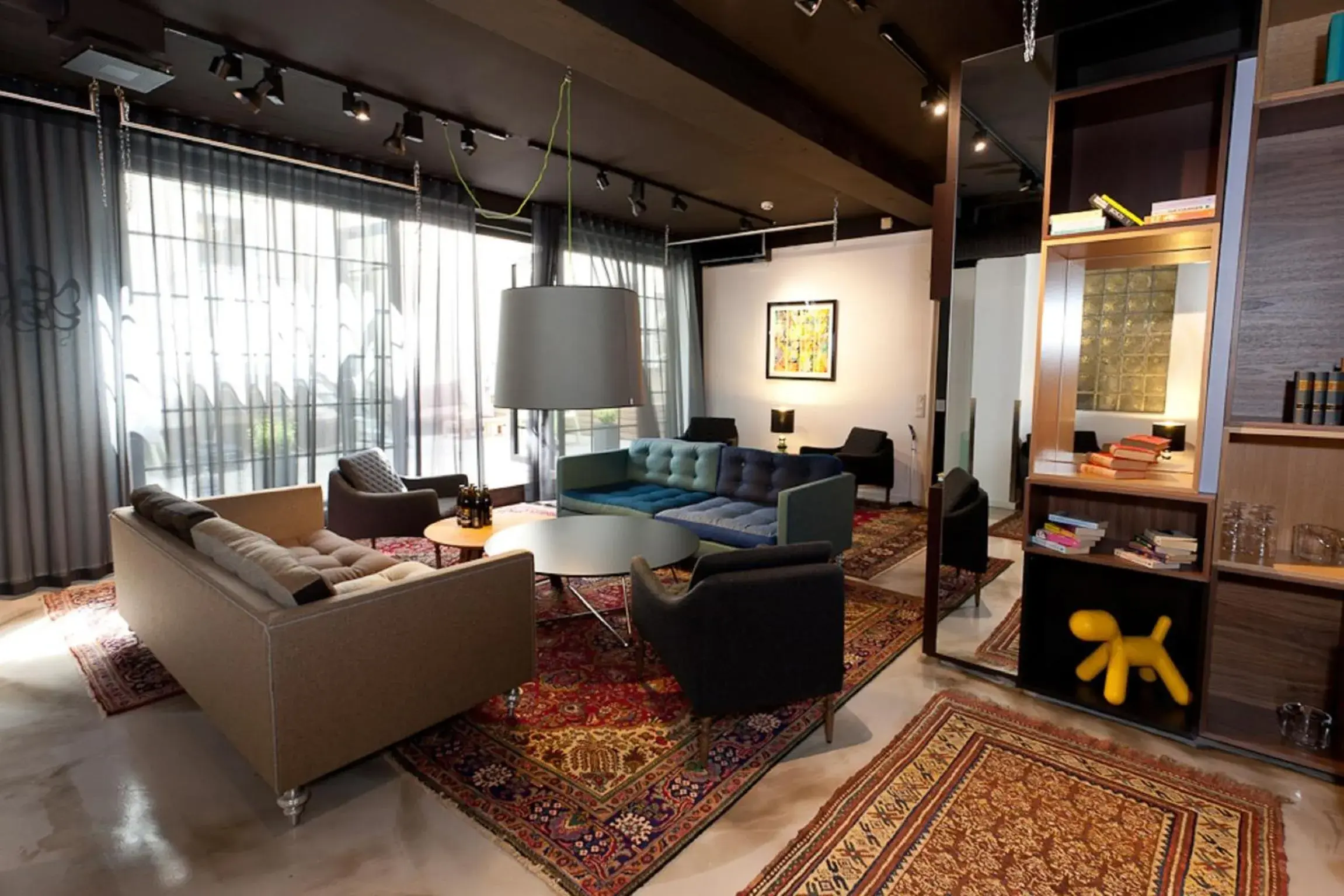 Lounge or bar in Hotel Flora Lounge or bar in Hotel Flora