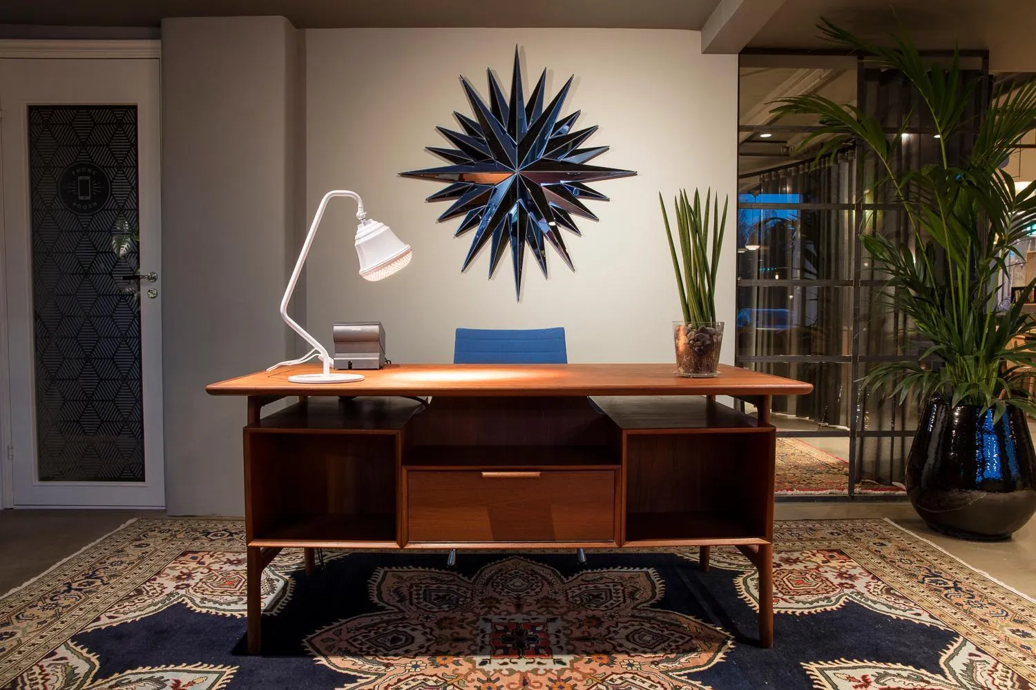 Business facilities in Hotel Flora