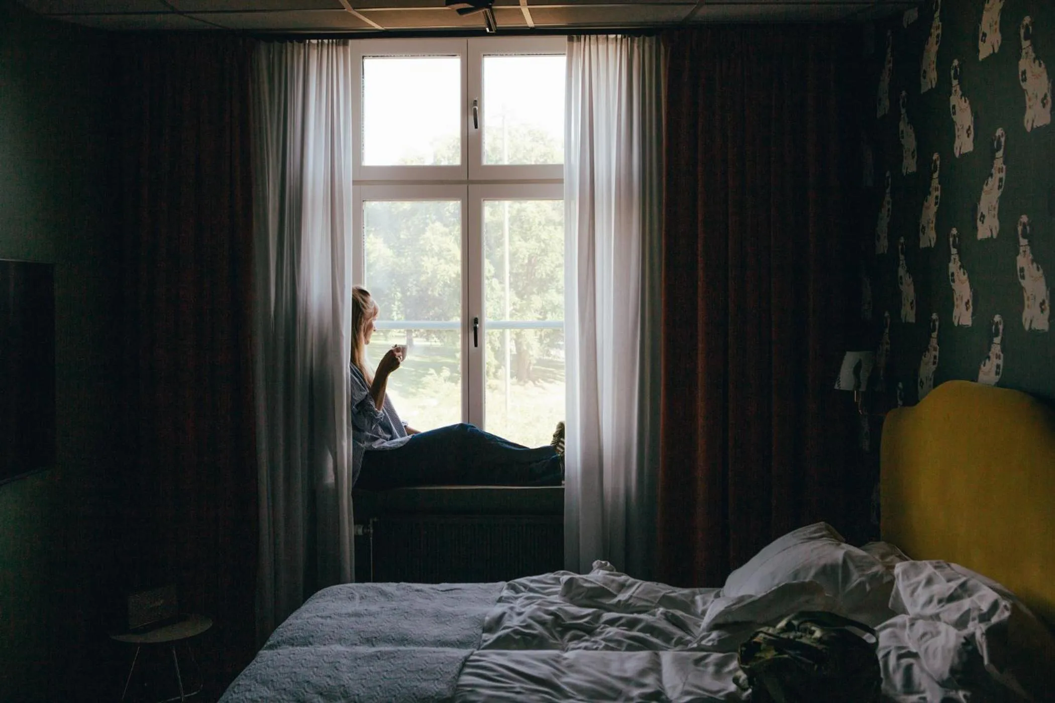 Property building, Bed in Hotel Flora