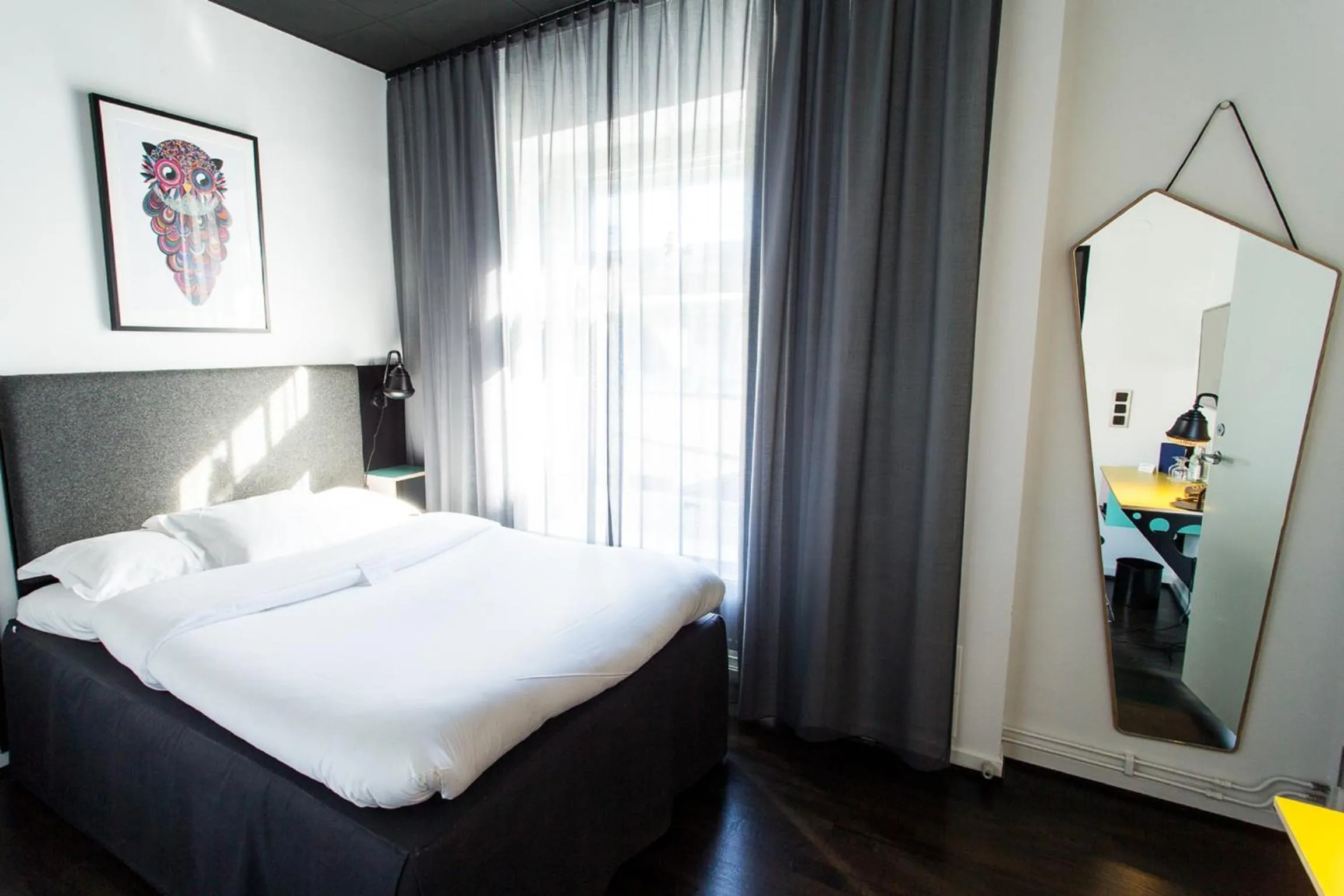 Bedroom, Bed in Hotel Flora