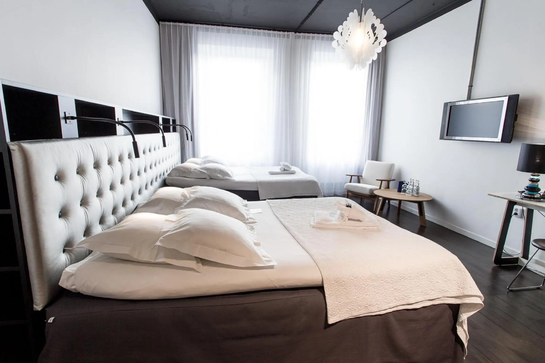 Bedroom, Bed in Hotel Flora