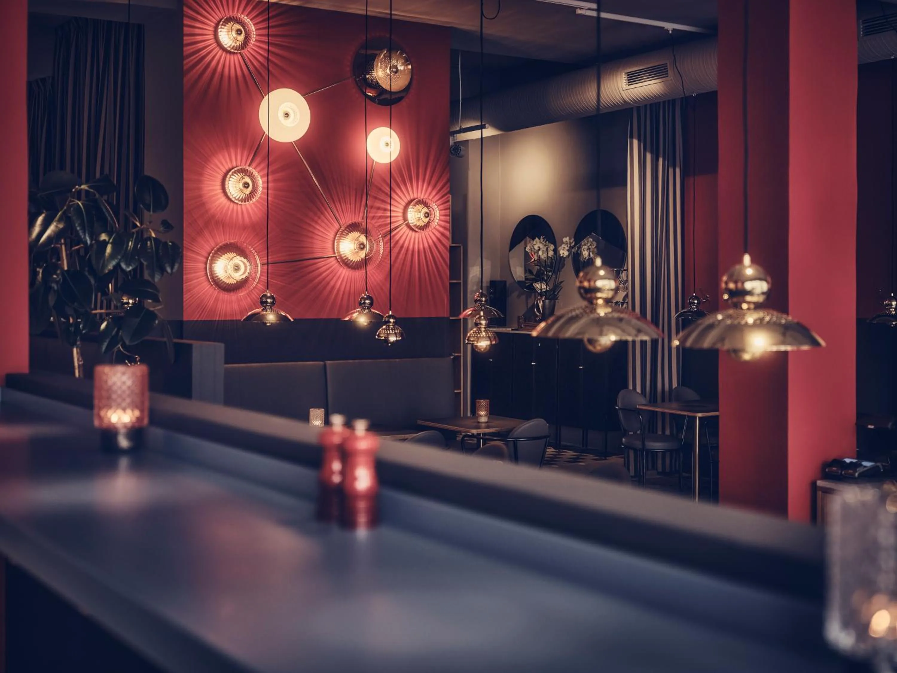 Restaurant/places to eat in Hotel Flora